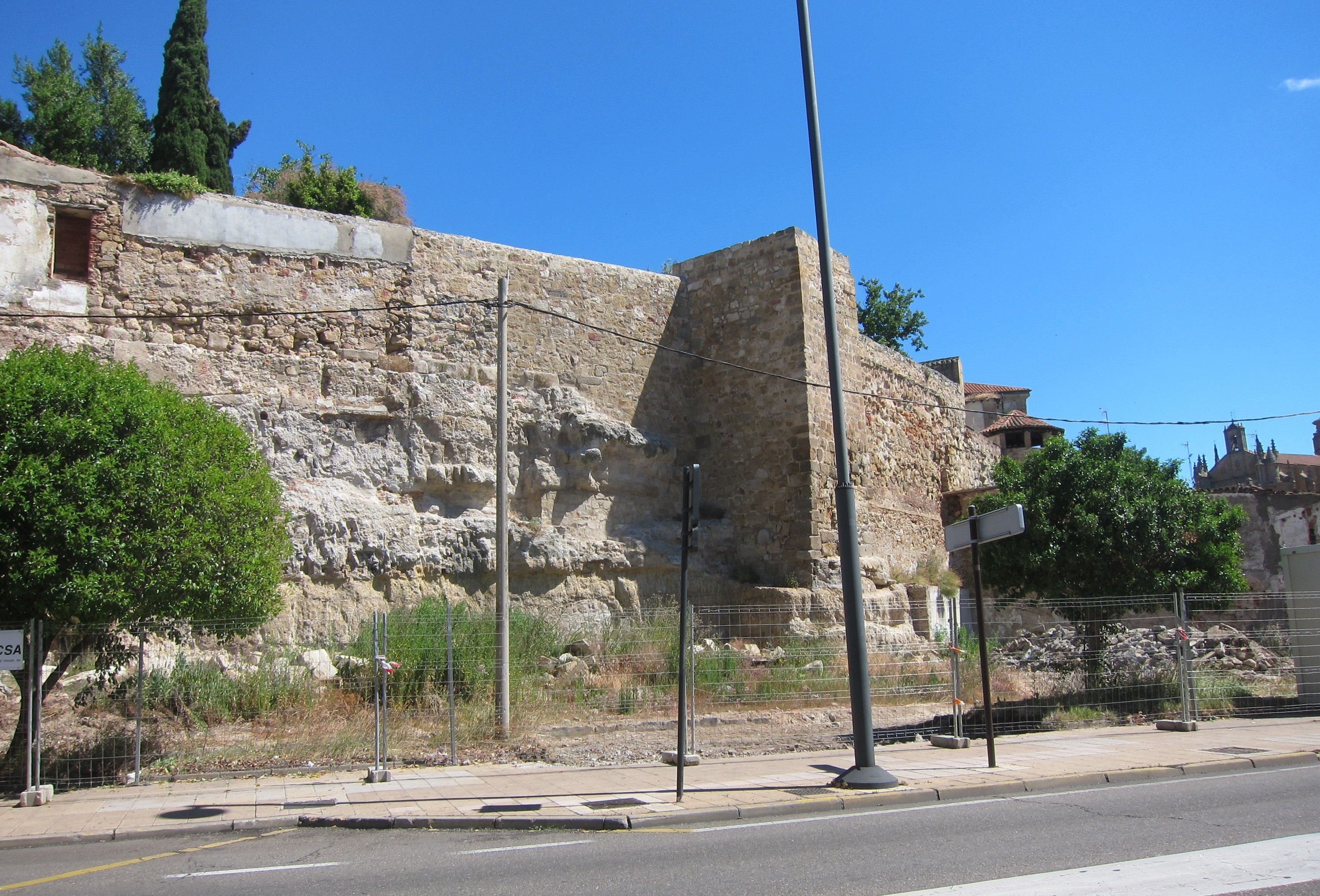 Comienzan las obras de rehabilitación del entorno de la Muralla de Salamanca