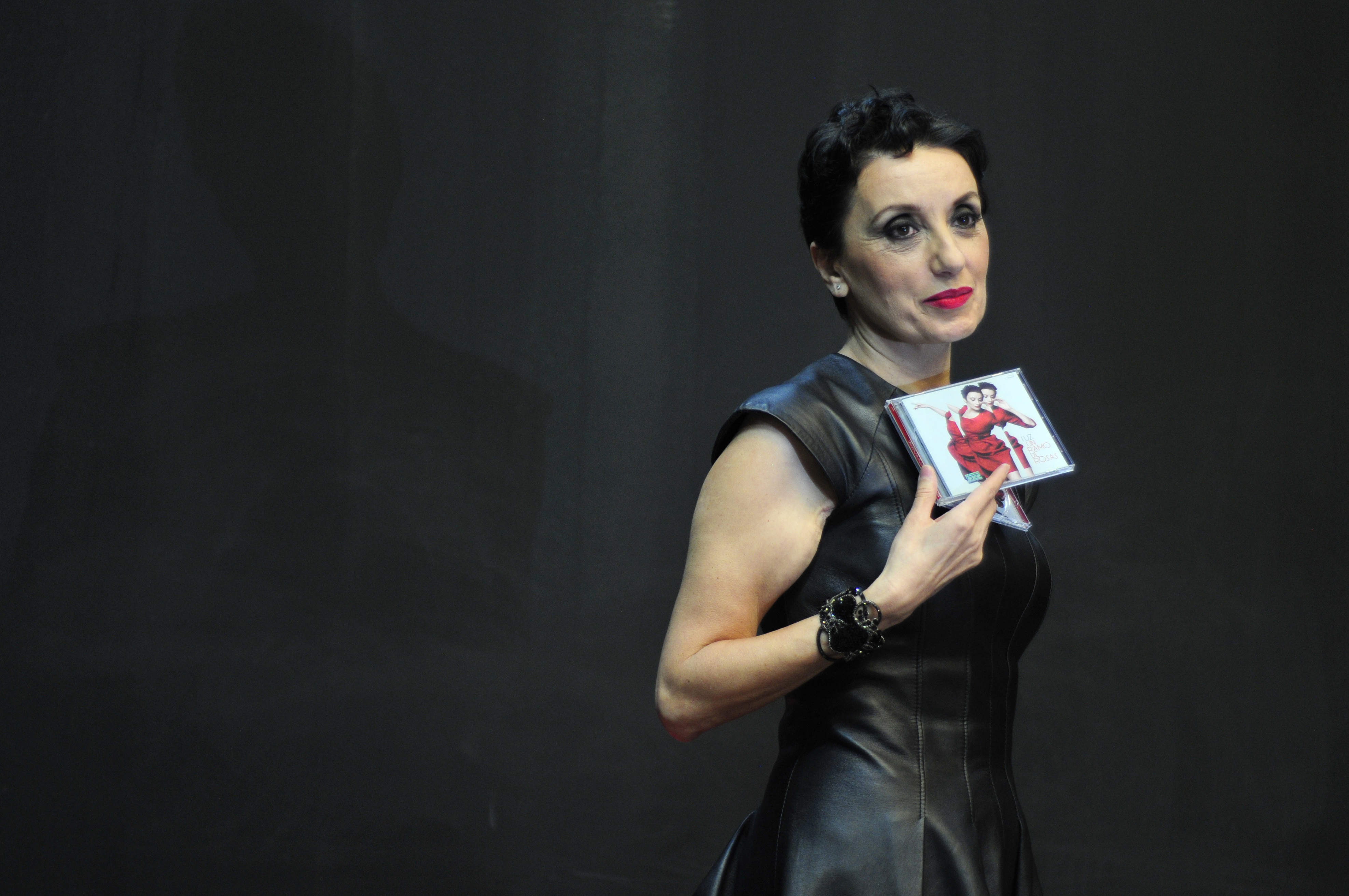 Luz Casal recibe un premio como icono latino y promete un disco sorprendente