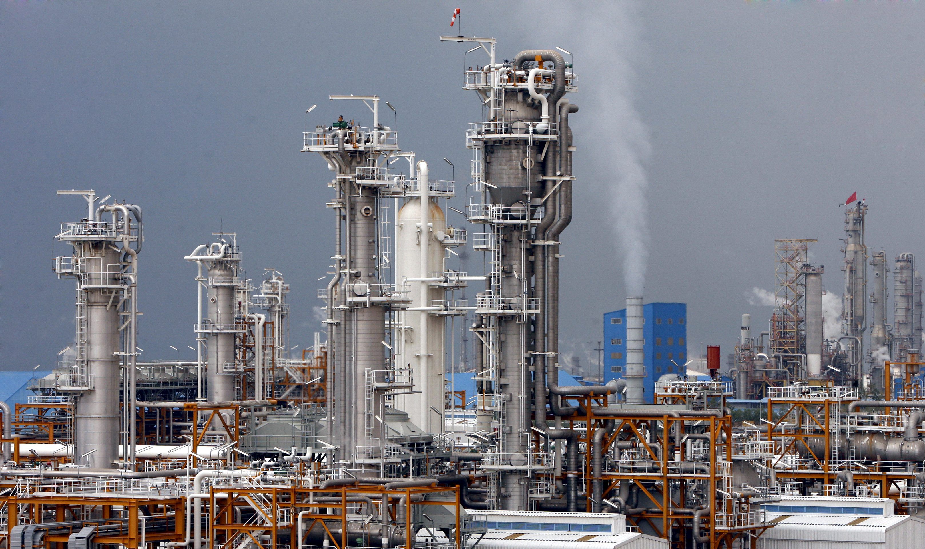 AIE: EEUU y los países no miembros de la OPEP elevan la producción de crudo