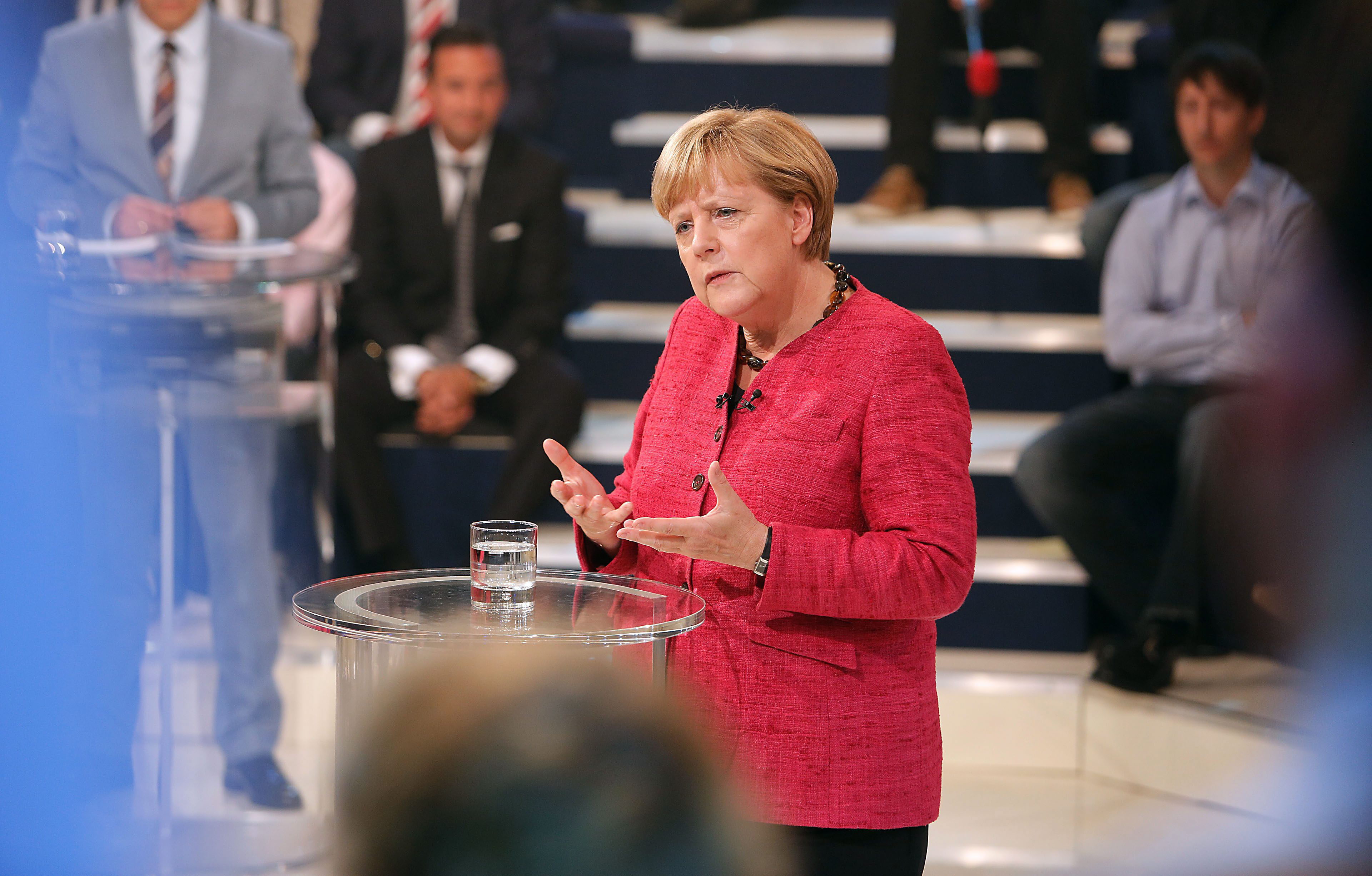 Merkel rechaza la adopción por parte de parejas homosexuales
