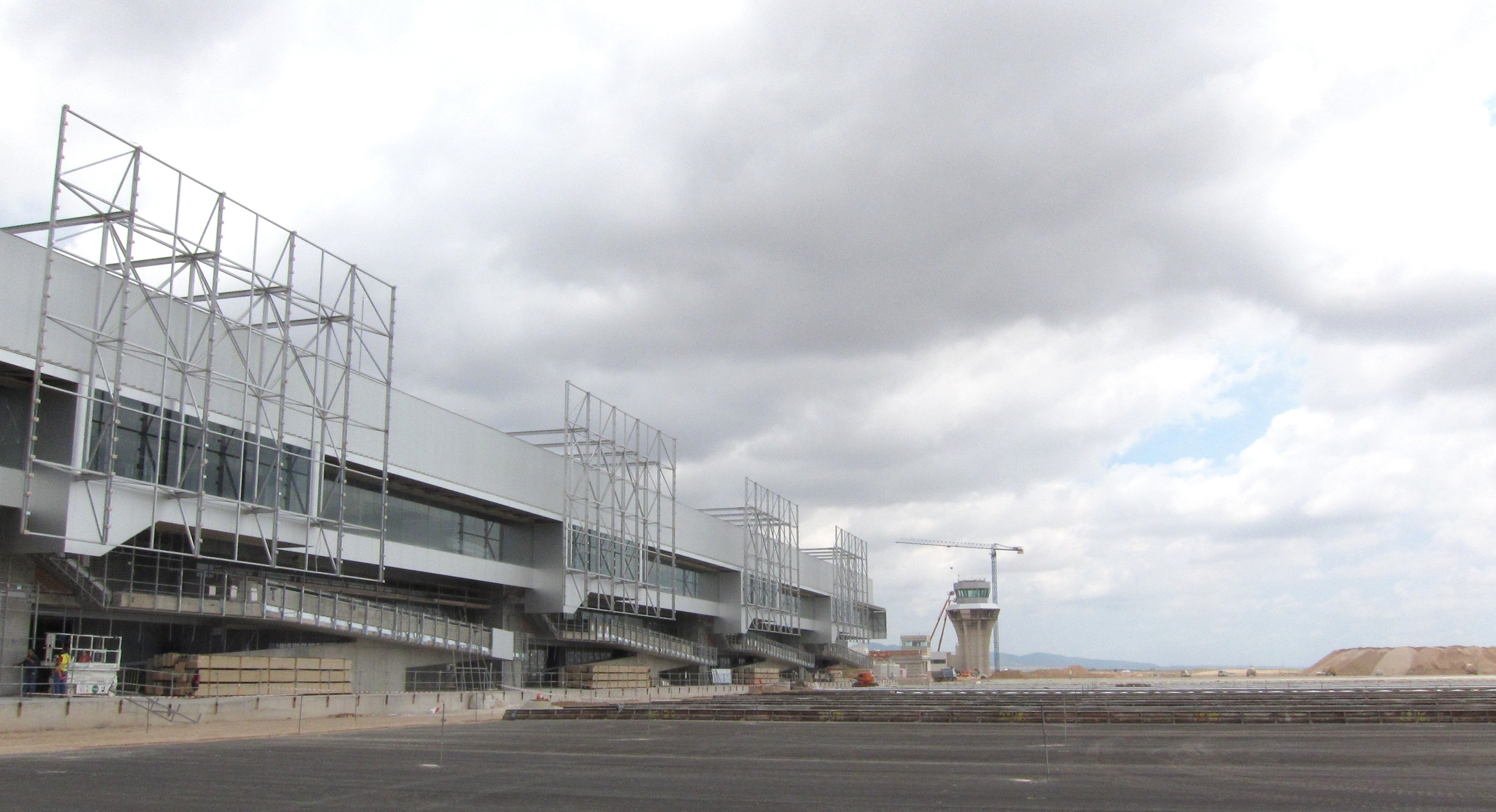 Gobierno murciano decidirá este viernes sobre el contrato de la concesionaria del aeropuerto de Corvera