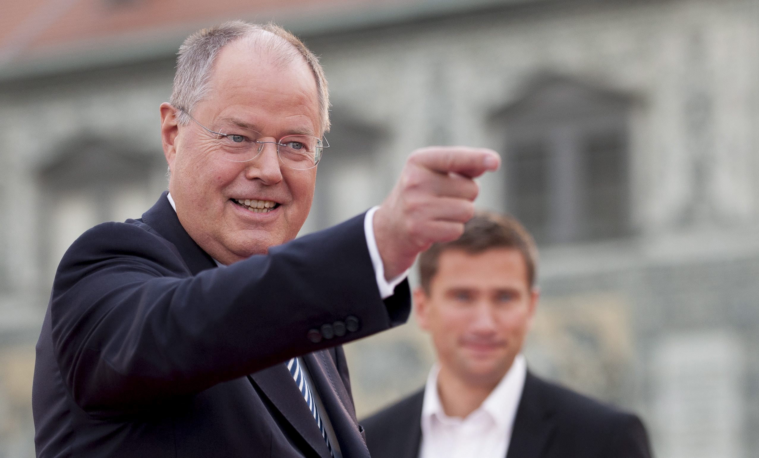 Steinbrück reitera que no asumiría ningún ministerio en una gran coalición