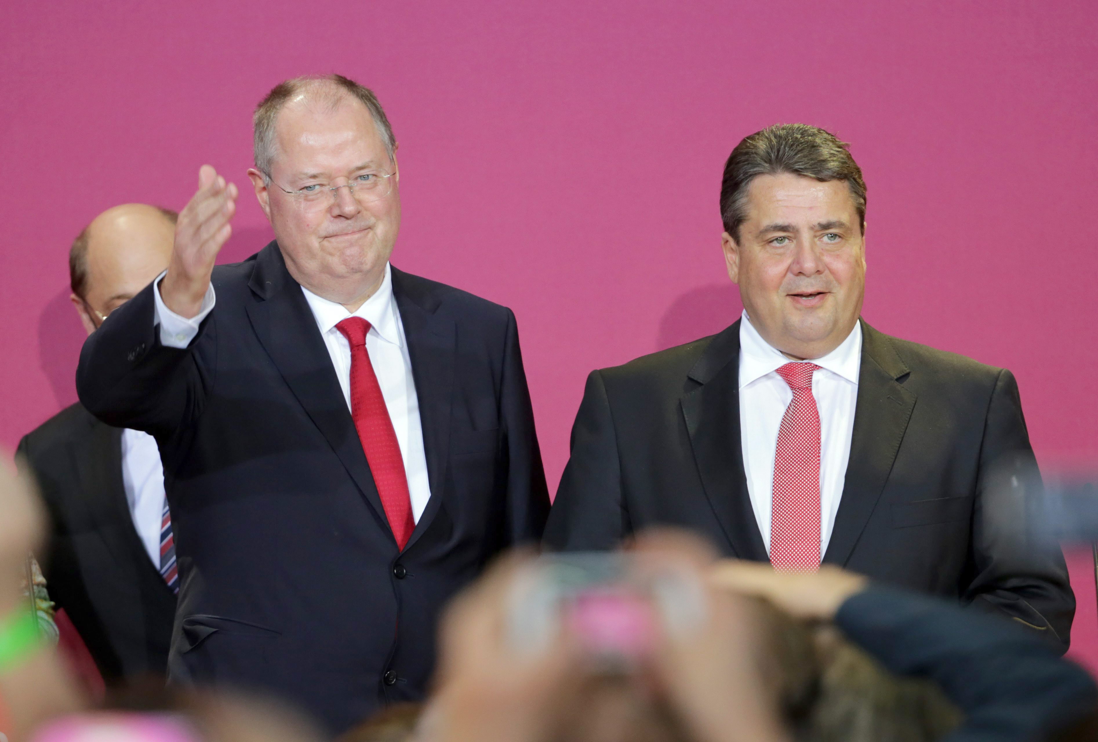 Los Socialdemócratas felicitan a Merkel, pero la desafían a buscar su mayoría