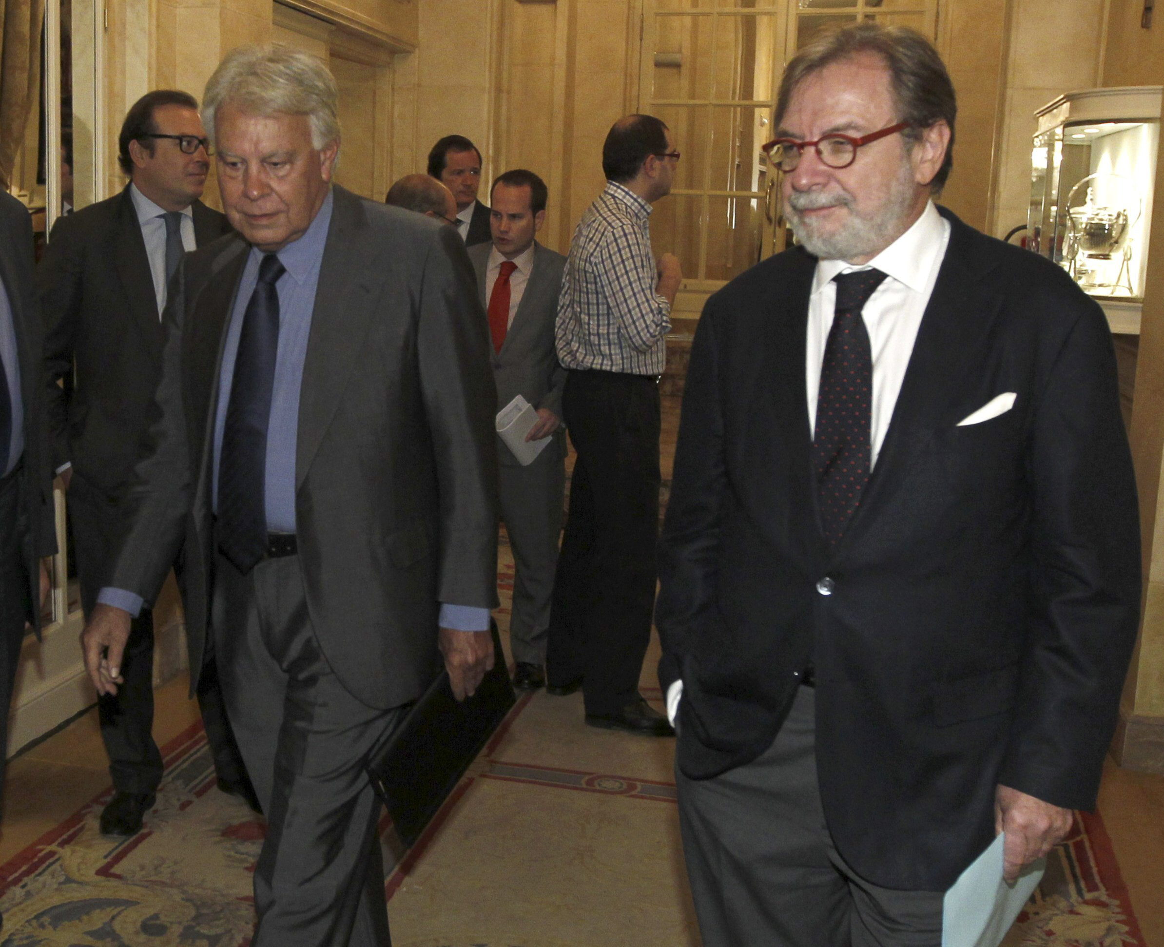 Cebrián destaca que «con Rajoy no hay intervención del poder político en los medios»