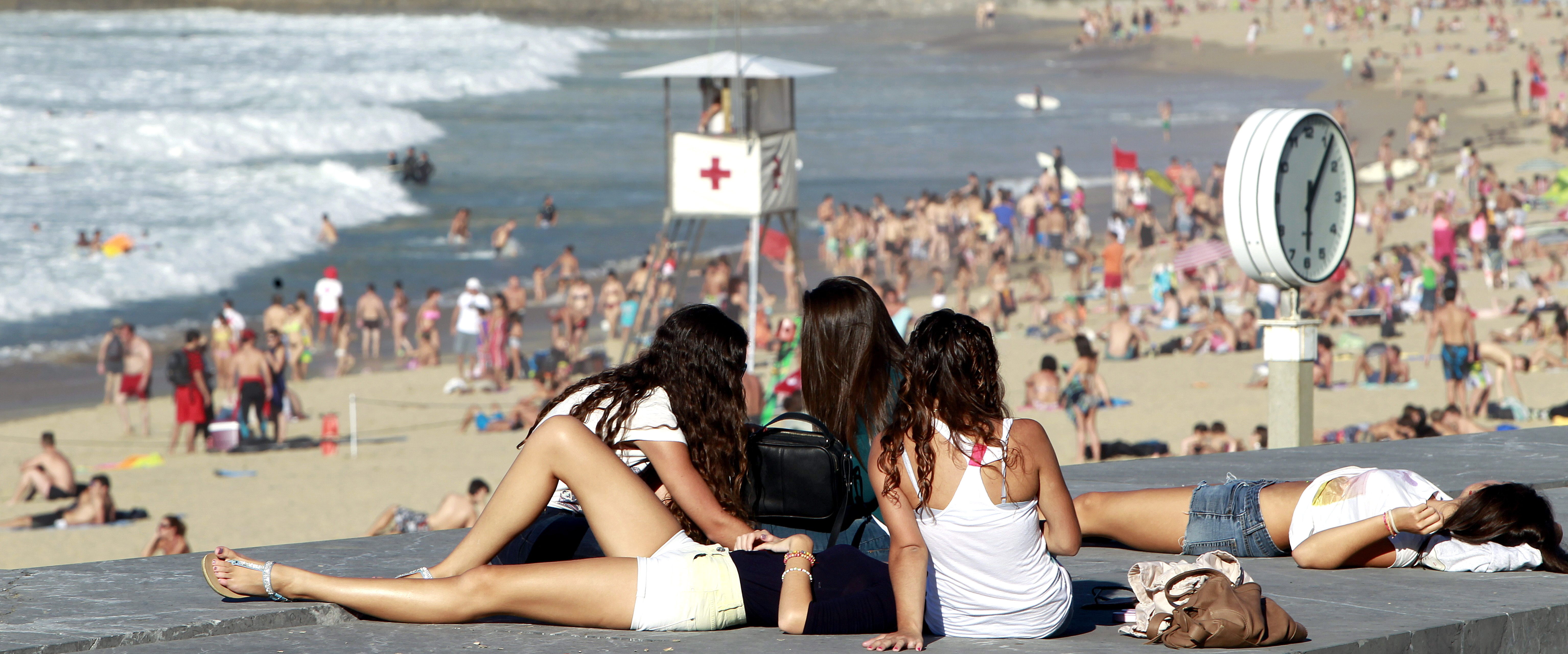 España recibe 42,3 millones de turistas hasta agosto, tras un verano récord