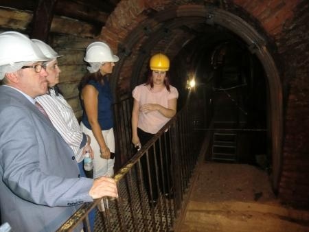 El Gobierno extremeño evalúa las posibilidades de impulso turístico de la mina Costanaza, en Logrosán