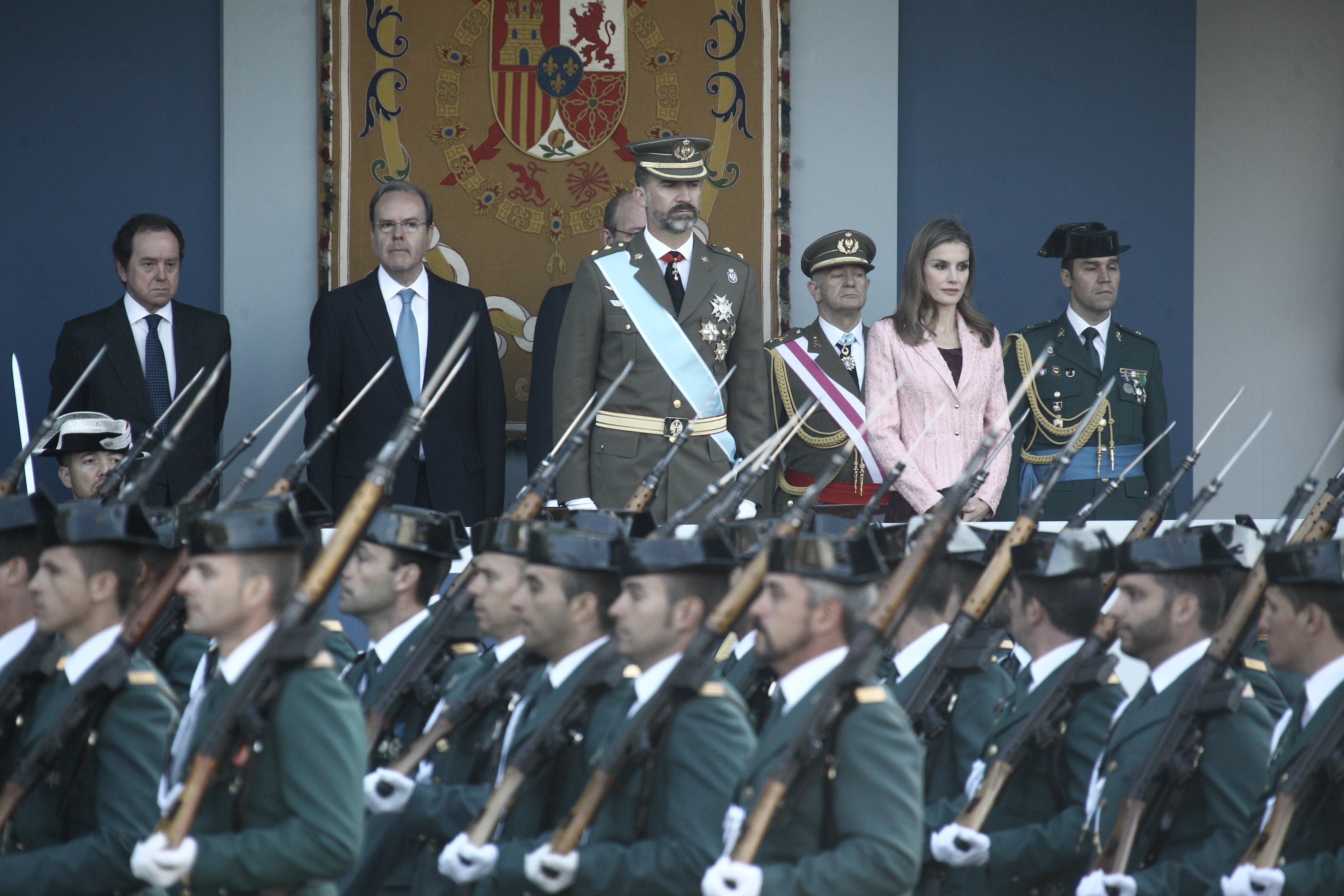 Diego asiste en Madrid al tradicional desfile de la Fiesta Nacional y a la recepción en el Palacio Real