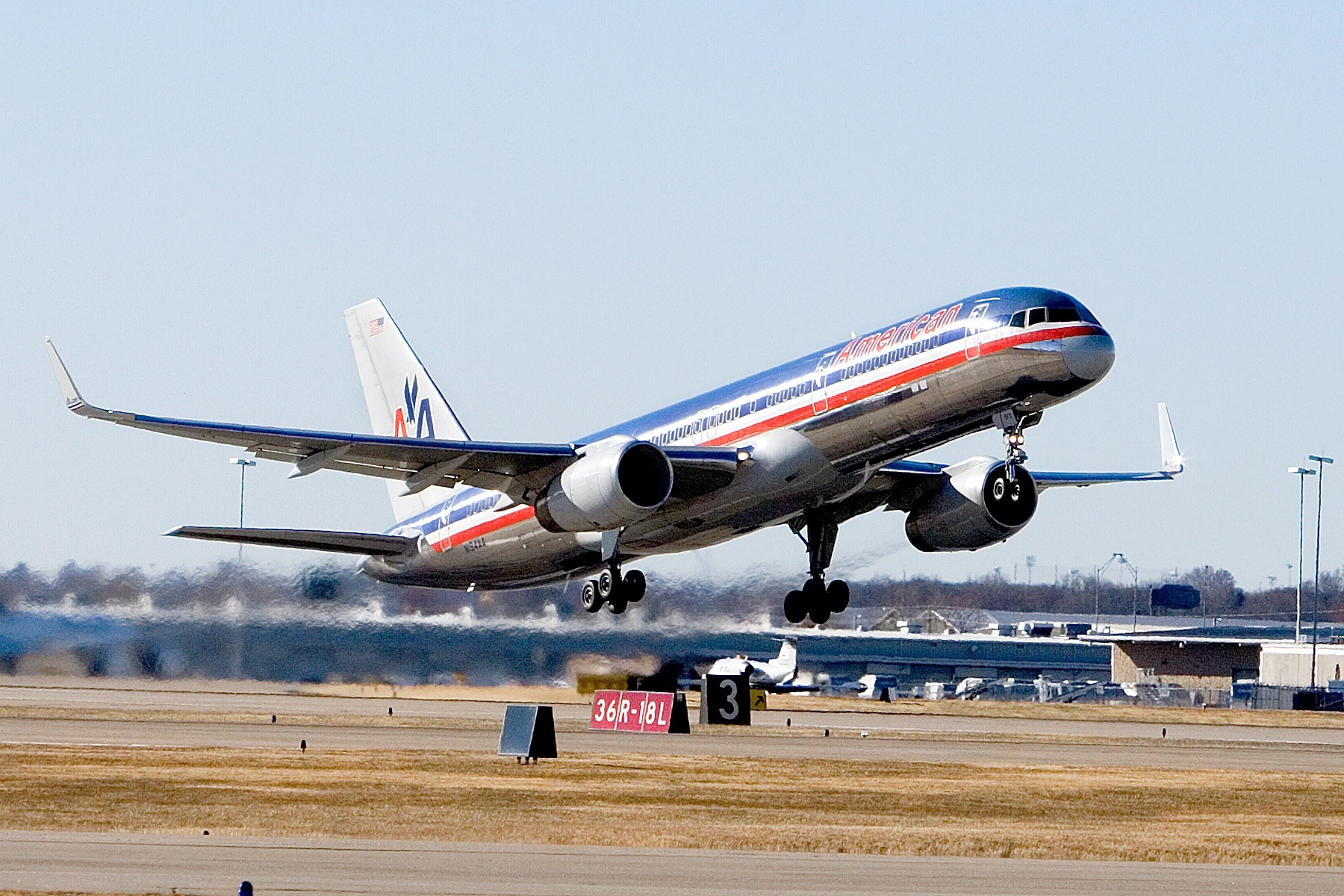 American Airlines transporta un 0,5% más pasajeros hasta septiembre