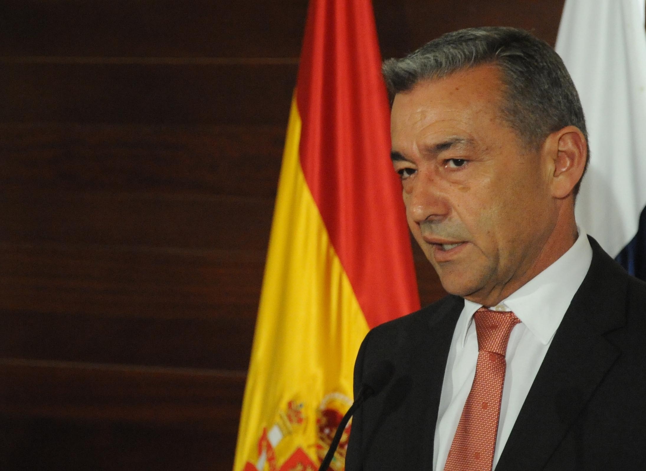 El presidente de Canarias se queja ante la CE por el reparto que ha hecho España de los fondos europeos