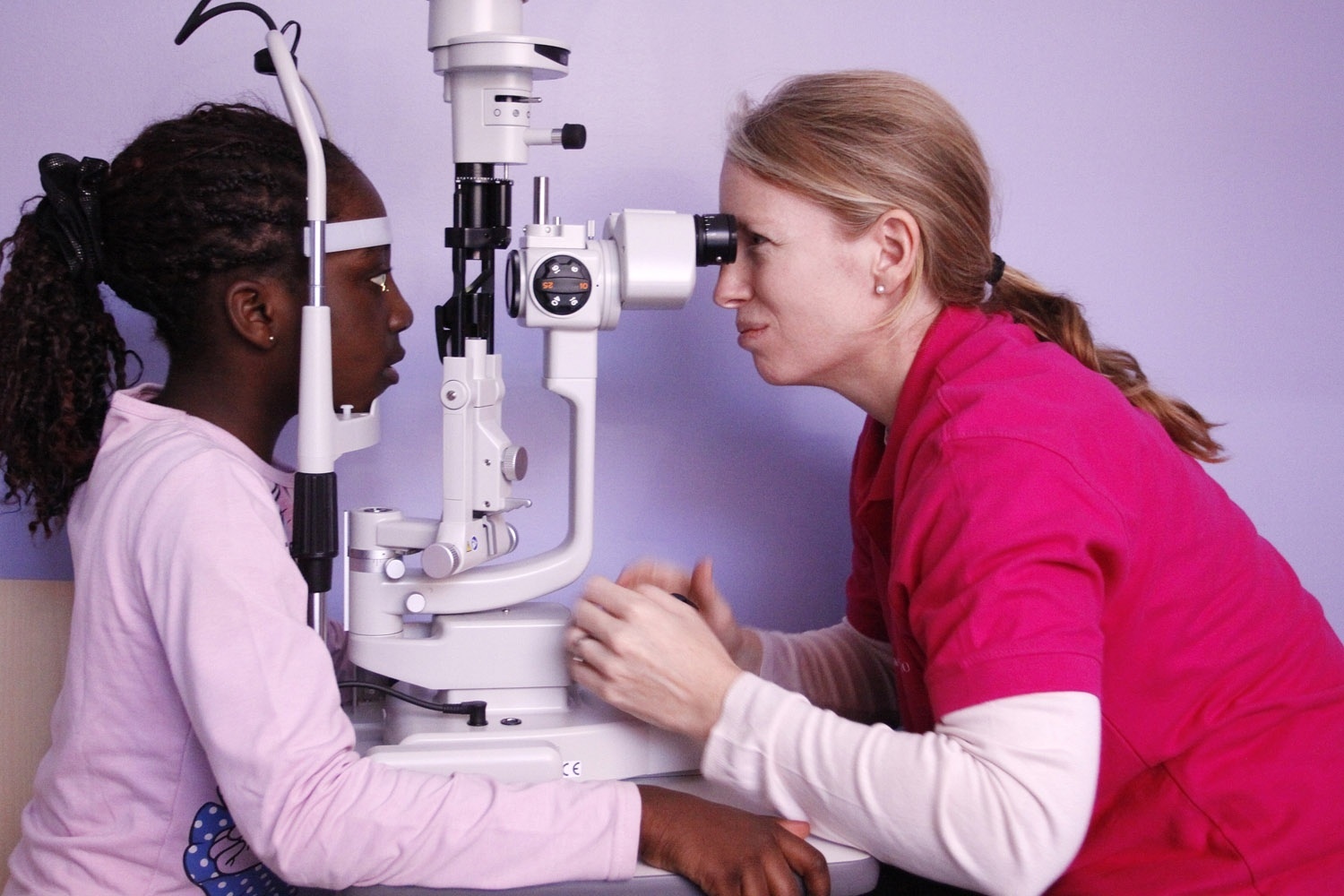 La Fundación IMO realiza 150 revisiones oculares gratuitas a alumnos vulnerables