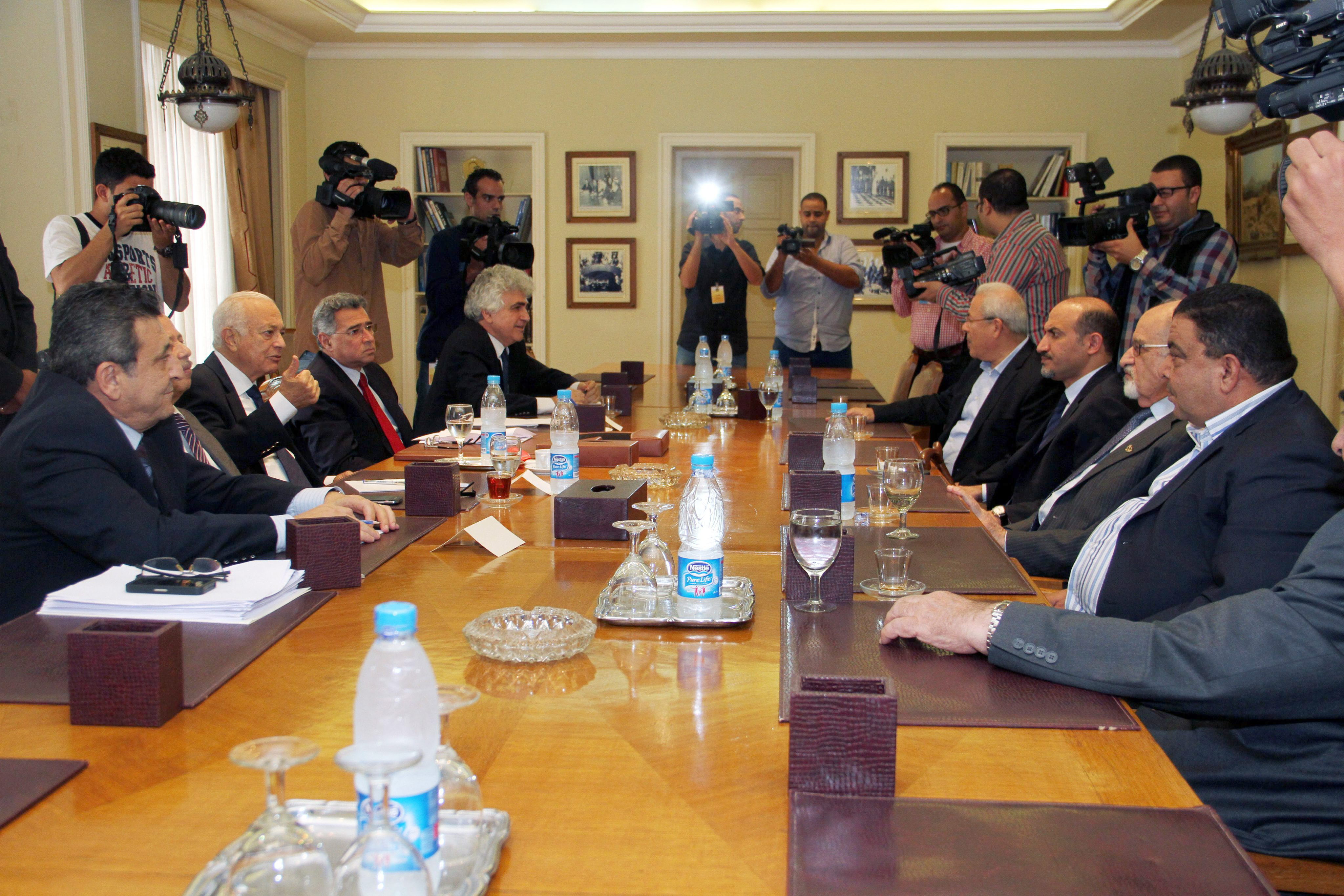 Liga Árabe y oposición siria analizan condiciones ante conferencia de Ginebra
