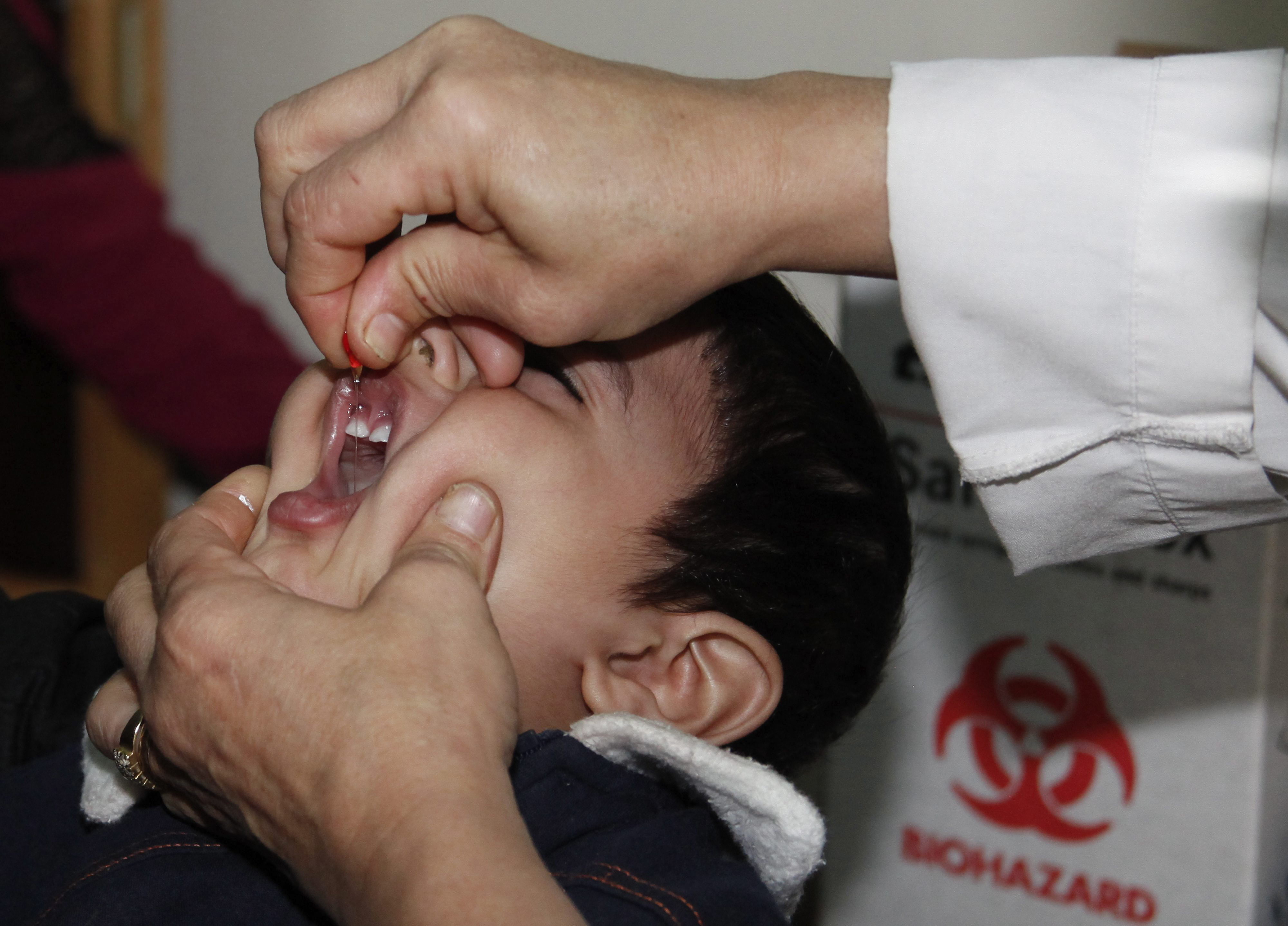 Sanidad asegura que el riesgo de transmisión de polio en España es muy bajo