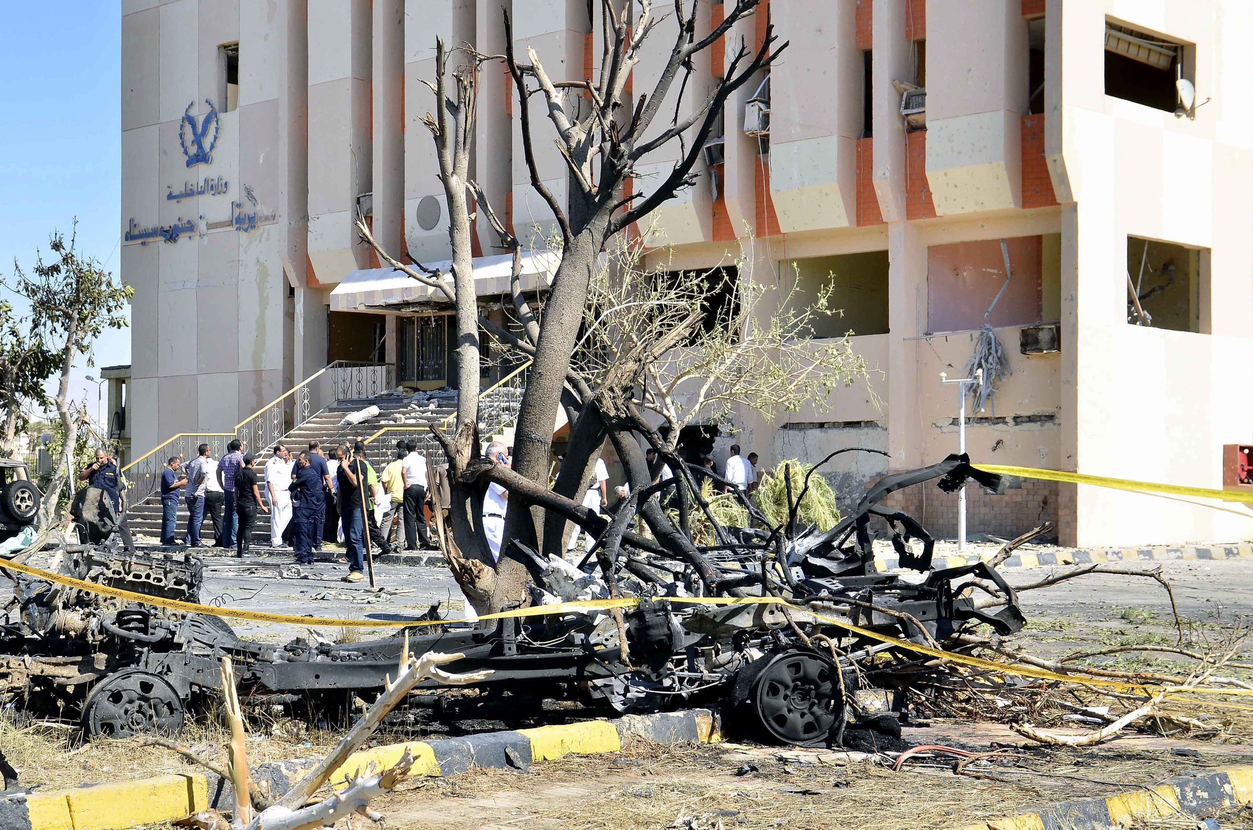 Al menos siete soldados mueren en un atentado con coche bomba en el Sinaí egipcio