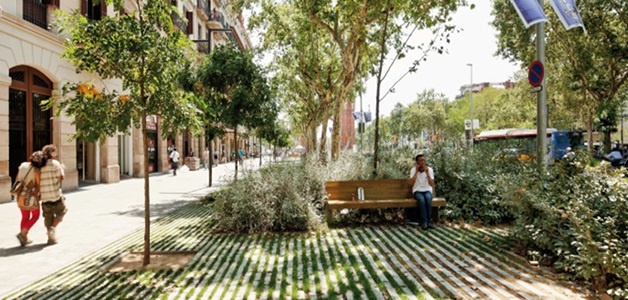 Barcelona empieza a reurbanizar el paseo Sant Joan entre Diagonal y Gran Via