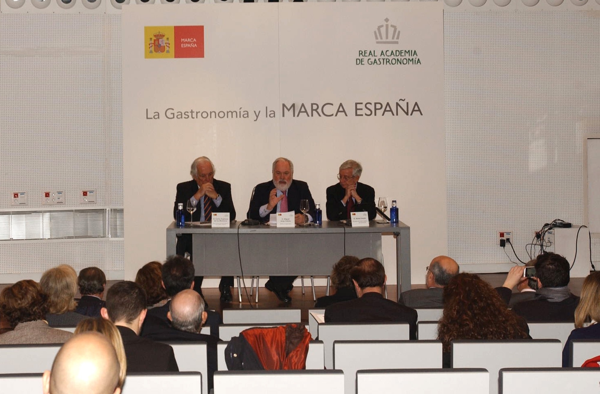 Arias Cañete: «España tiene gran potencial en la conjunción de alimentación, gastronomía, turismo y cultura»