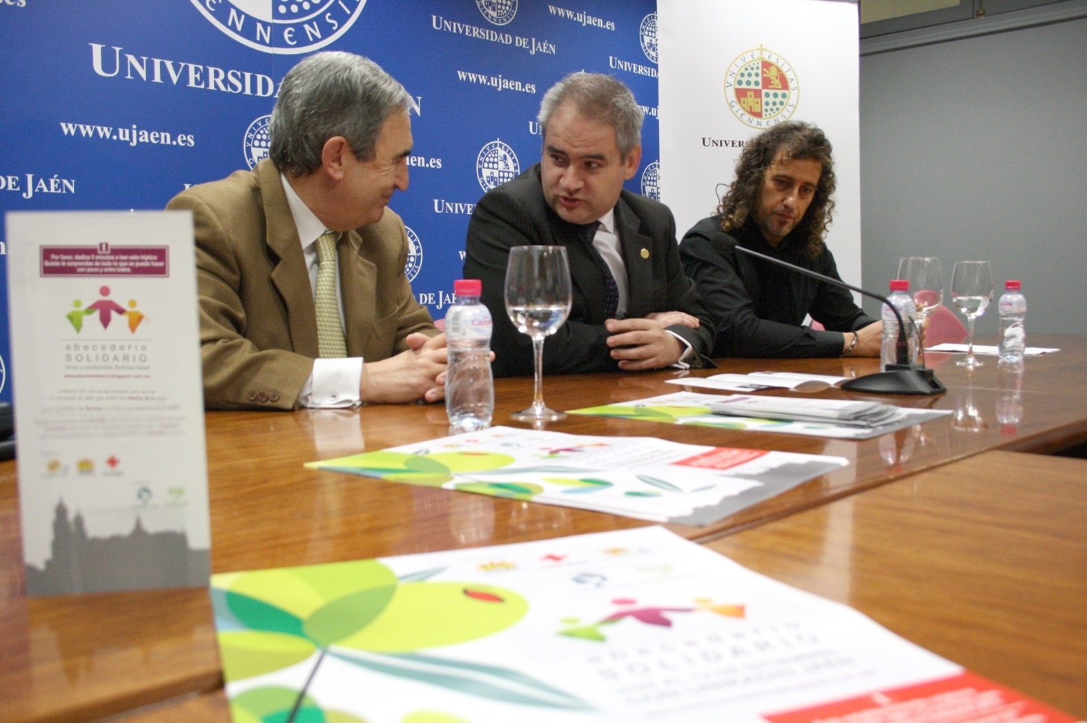 La UJA y UniRadio Jaén recaudarán fondos para más de 100 familias necesitadas mediante el »Abecedario Solidario»