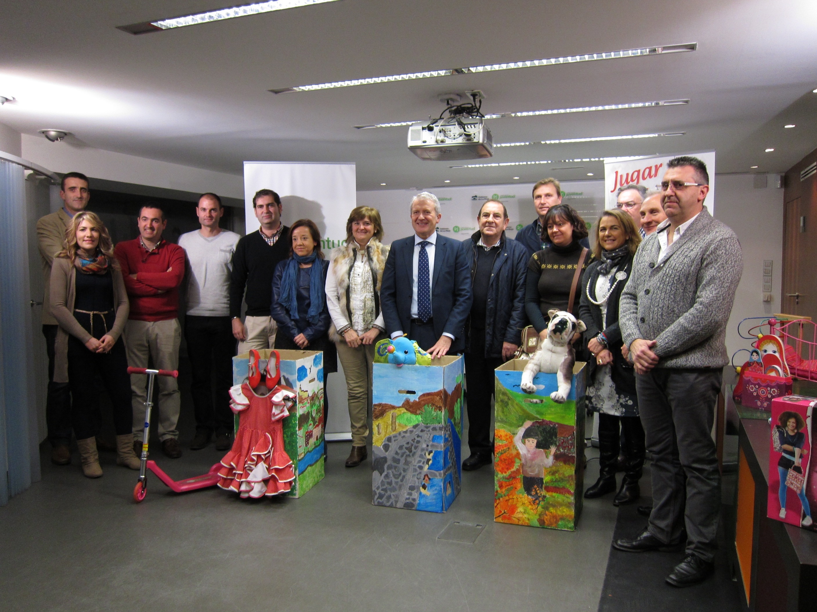 La quinta campaña solidaria »Jugar es sonreír» tratará de que ningún niño de La Rioja se quede sin juguetes en Navidad