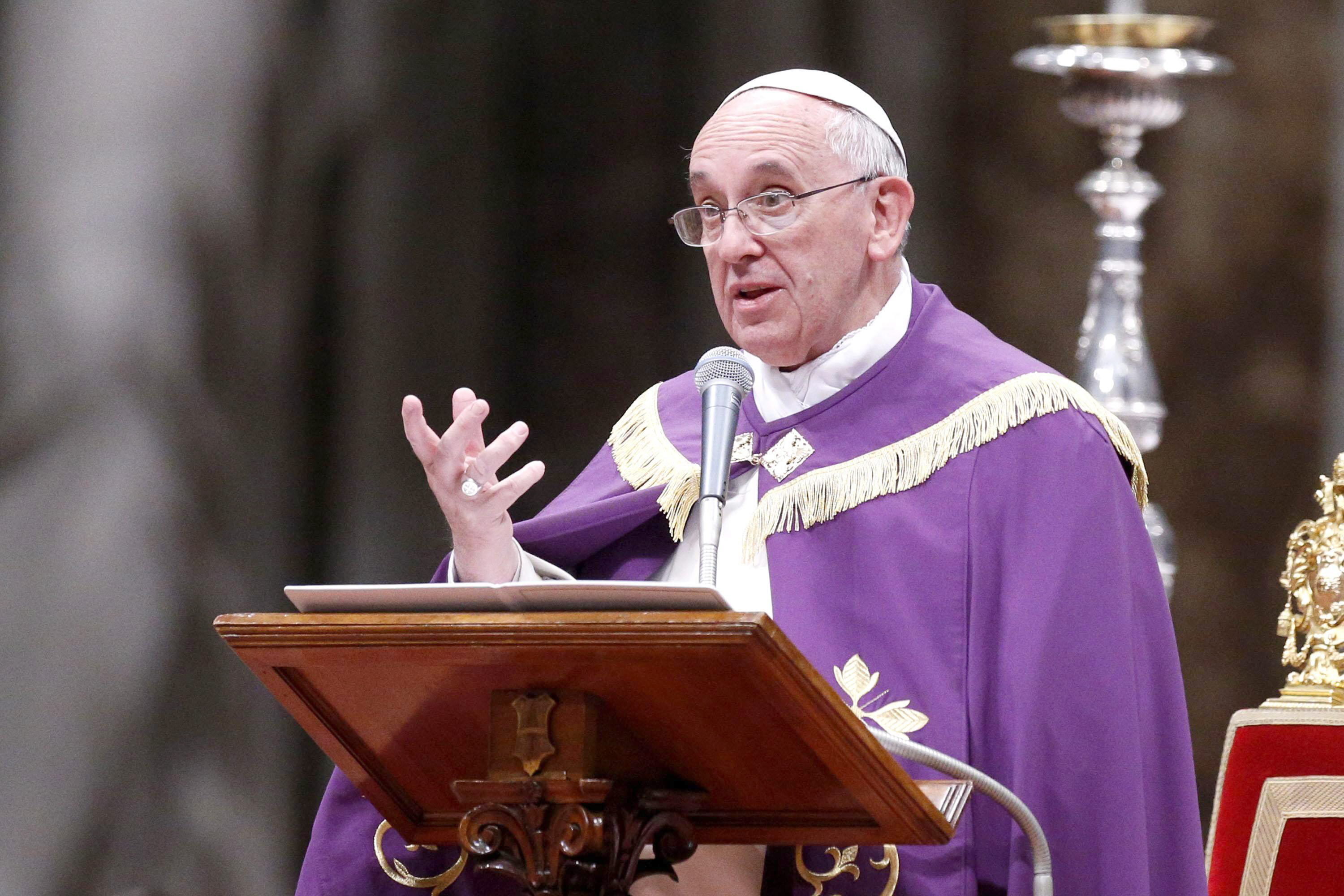 El Papa Francisco podría estar saliendo de noche de incógnito para ayudar a los pobres