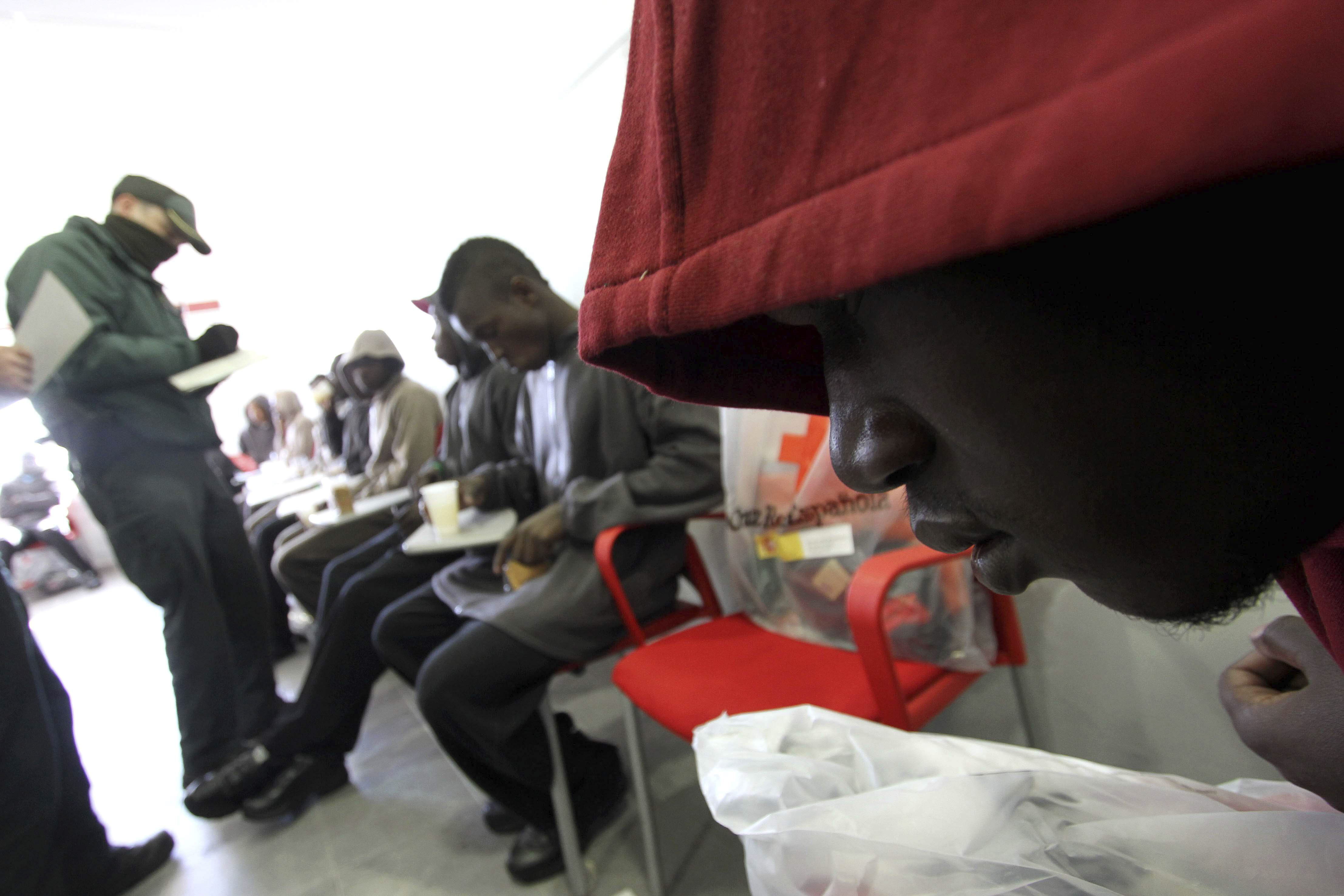 Las mafias de inmigrantes pagan 2.000 euros por un niño subsahariano