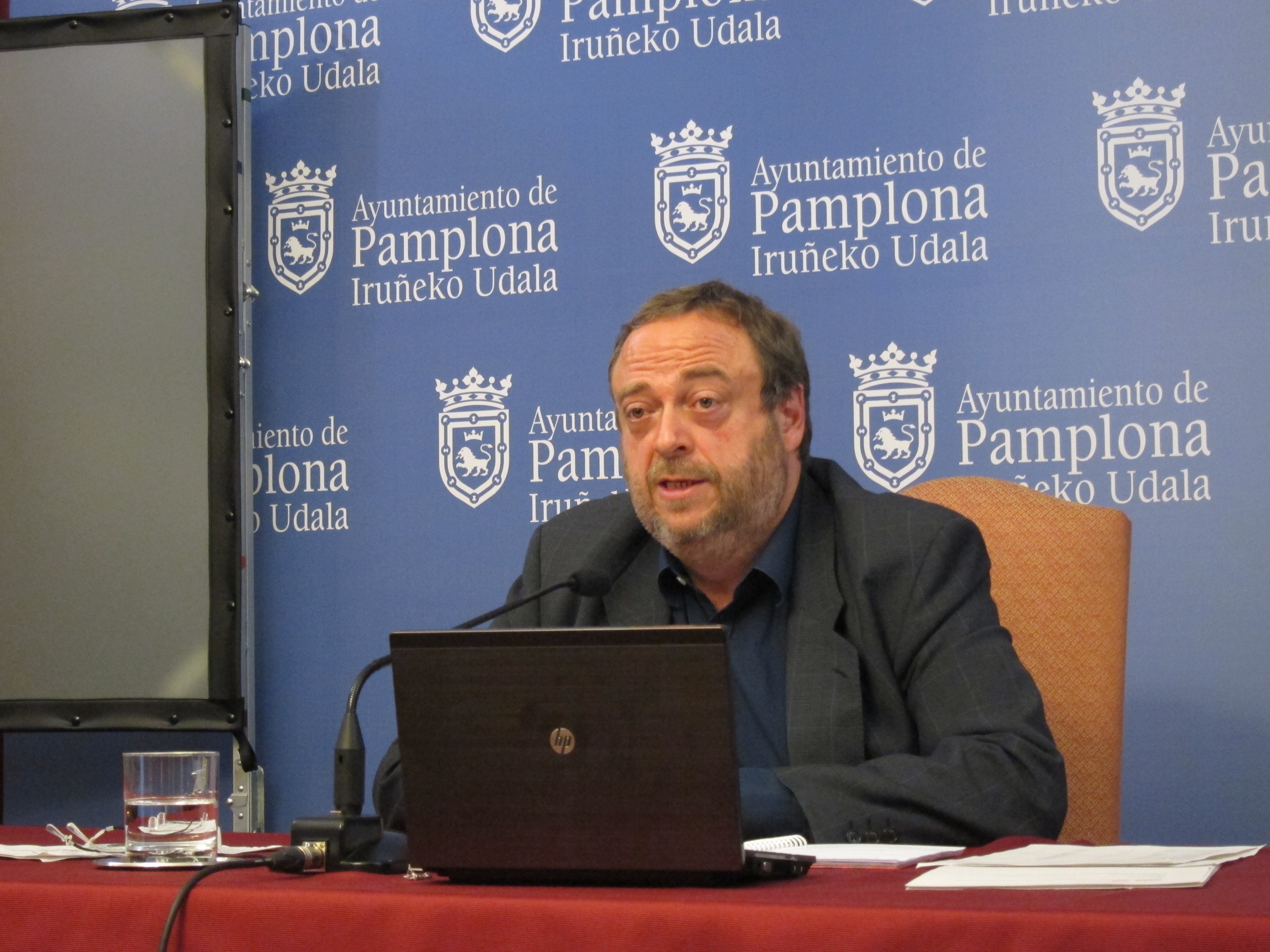 El PSN de Pamplona pide que el Gobierno «cumpla el convenio de la financiación del personal de las bibliotecas públicas»