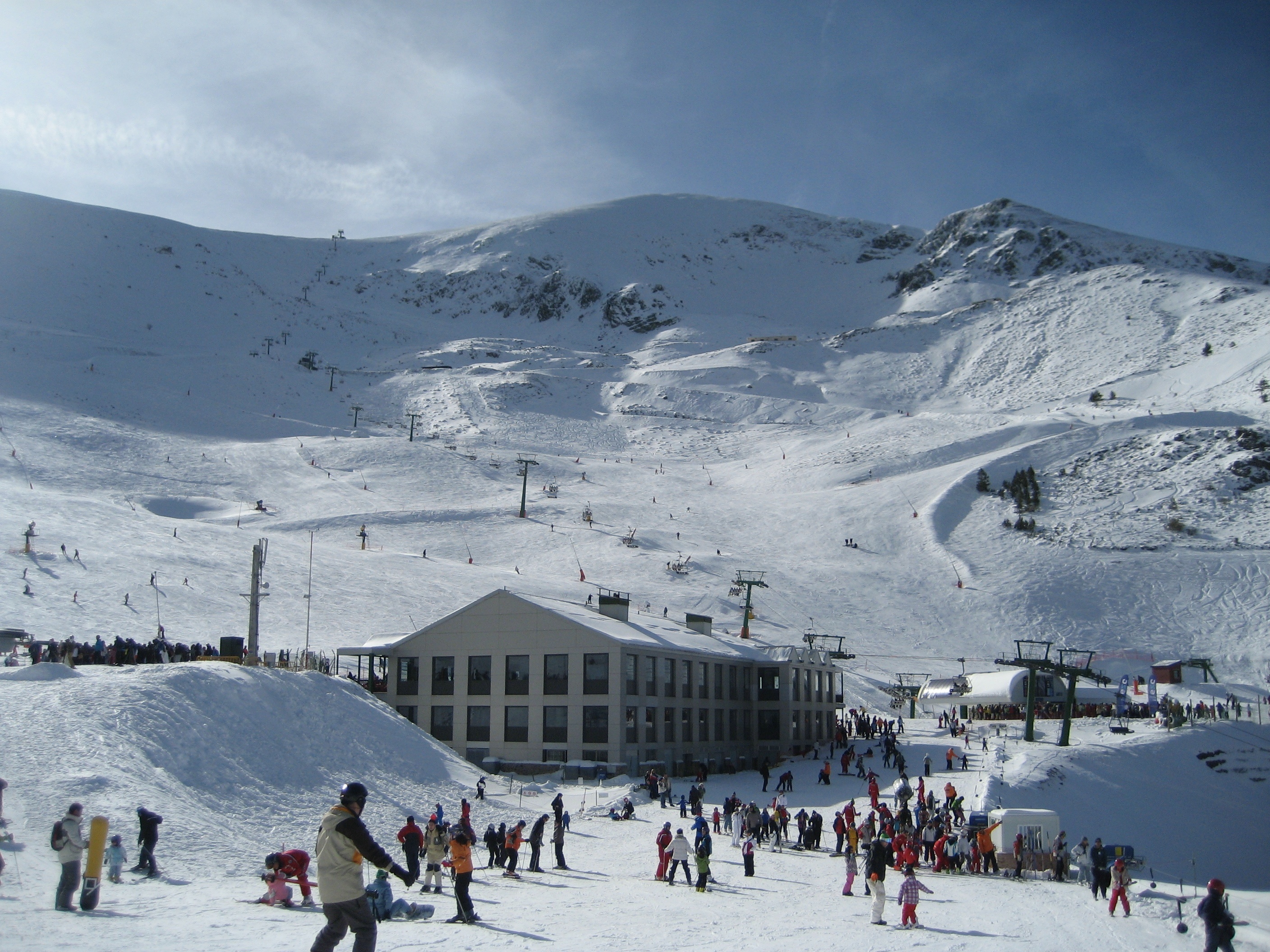 Valdezcaray abre este martes trece pistas con 10,7 kilómetros esquiables