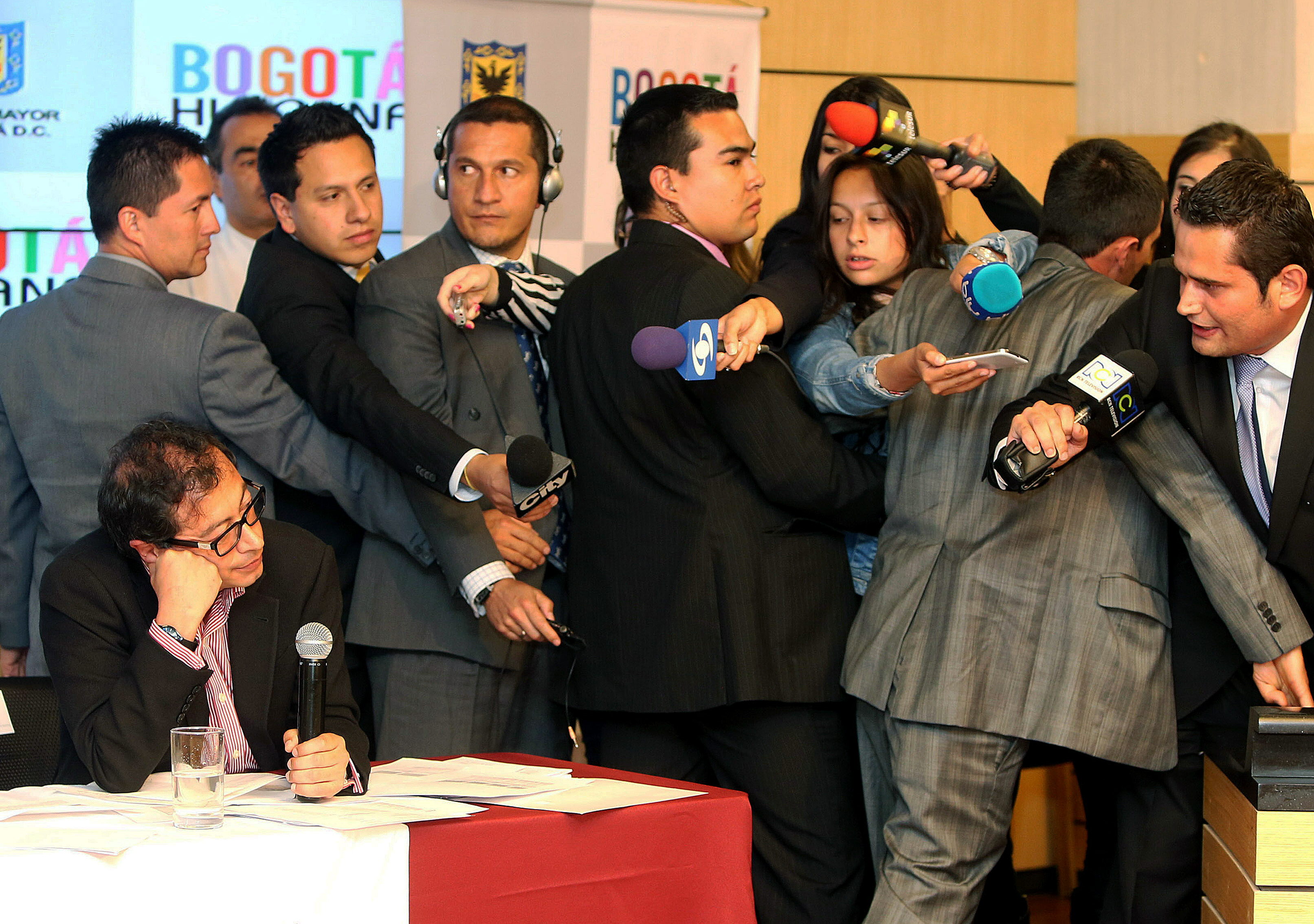 La continuidad del alcalde de Bogotá queda en manos del presidente Santos y de la CIDH