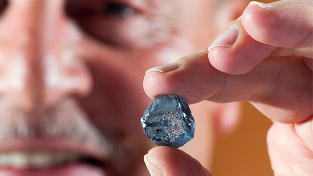 Un diamante azul de 29 quilates hallado en la legendaria mina sudafricana de Cullinan