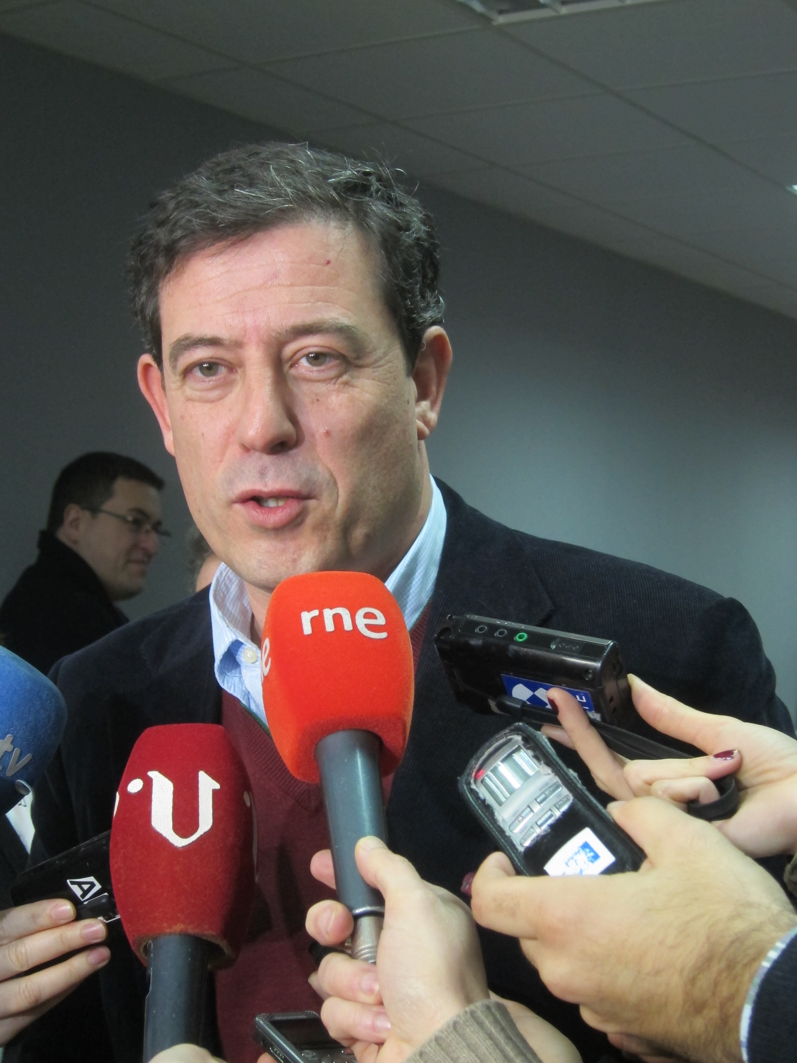 Besteiro dice que la provincial del PSOE de Ourense es «libre de aportar su visión» pero se reafirma en el expediente