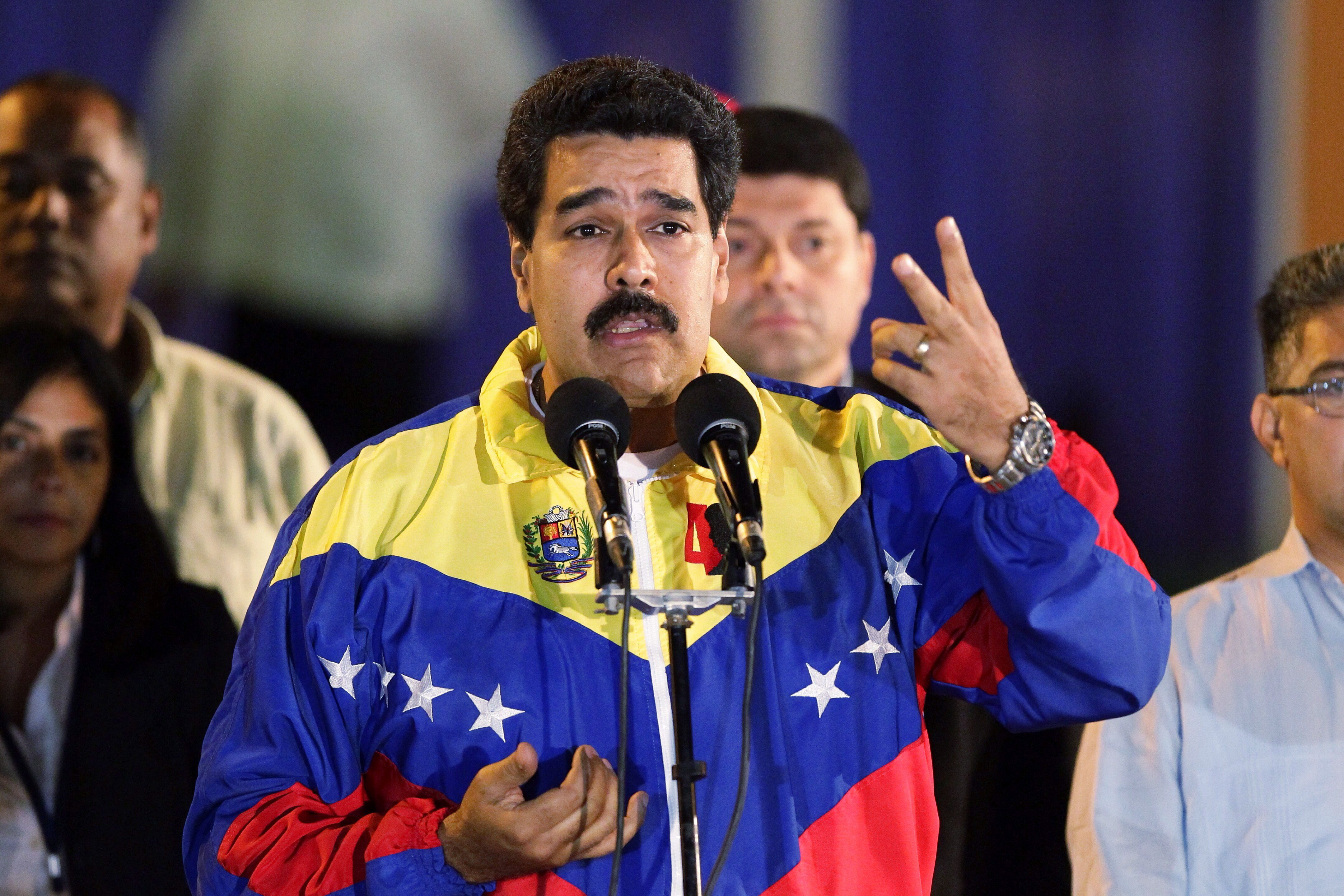 Venezuela y Colombia lanzarán un plan para «triturar» el contrabando, dice Maduro