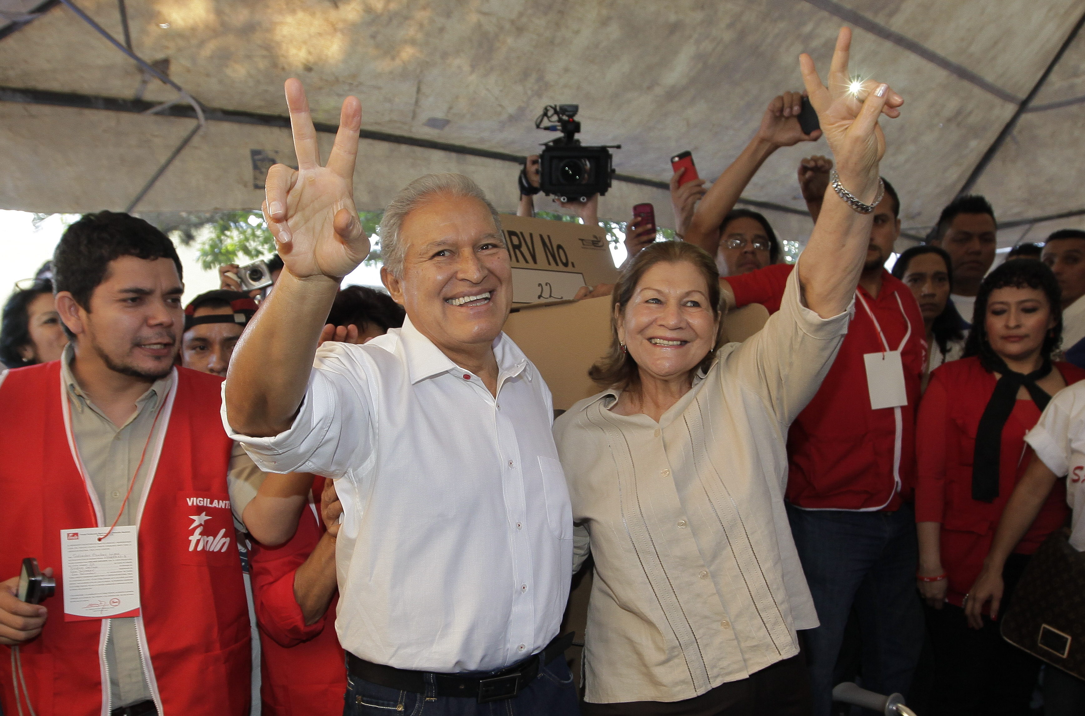 La izquierda oficialista gana en El Salvador pero sin mayoría absoluta