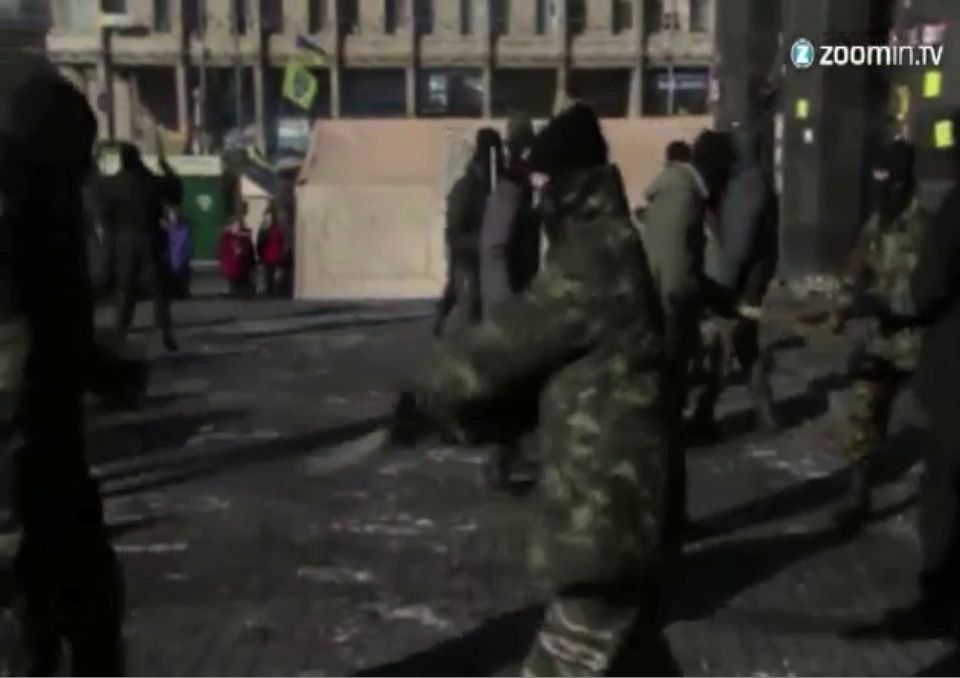 »Pravy Sektor», el grupo nazi y »ninja» que se esconde detrás de las protestas de Kiev