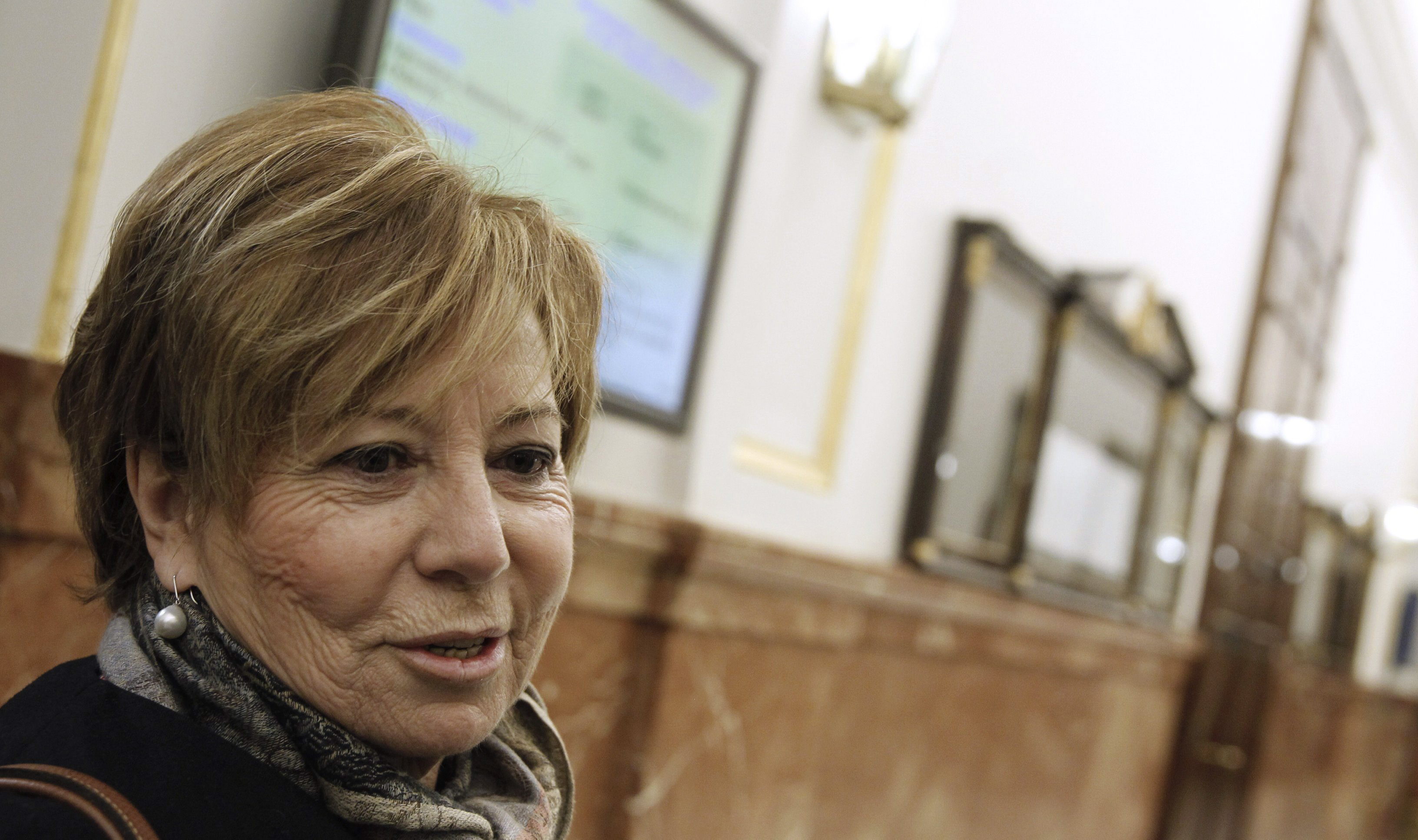 Celia Villalobos vota, junto con la oposición, retirar la reforma del aborto
