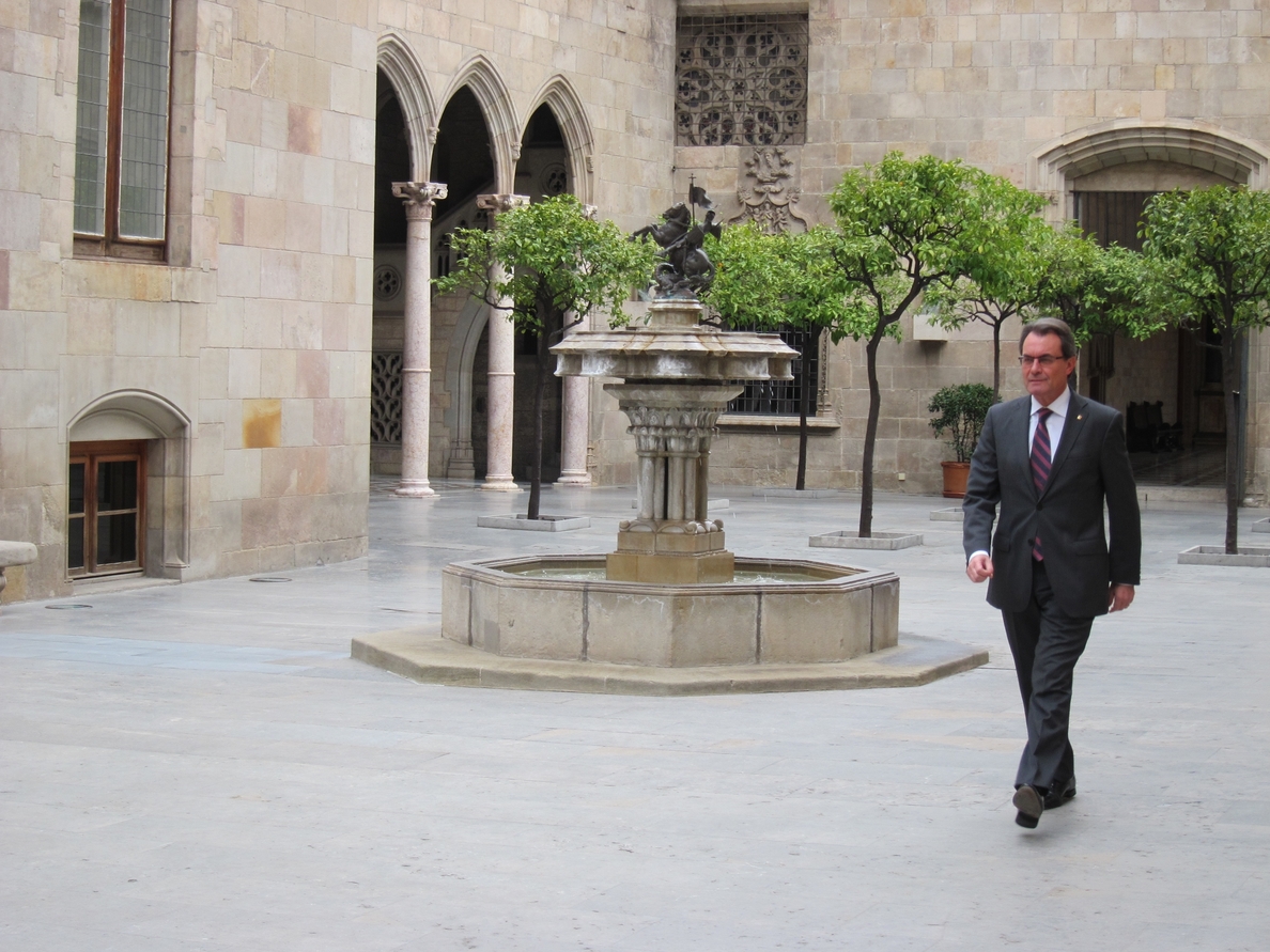 Mas contrapone el «ordeno y mando» del Gobierno a los valores de entente en Catalunya