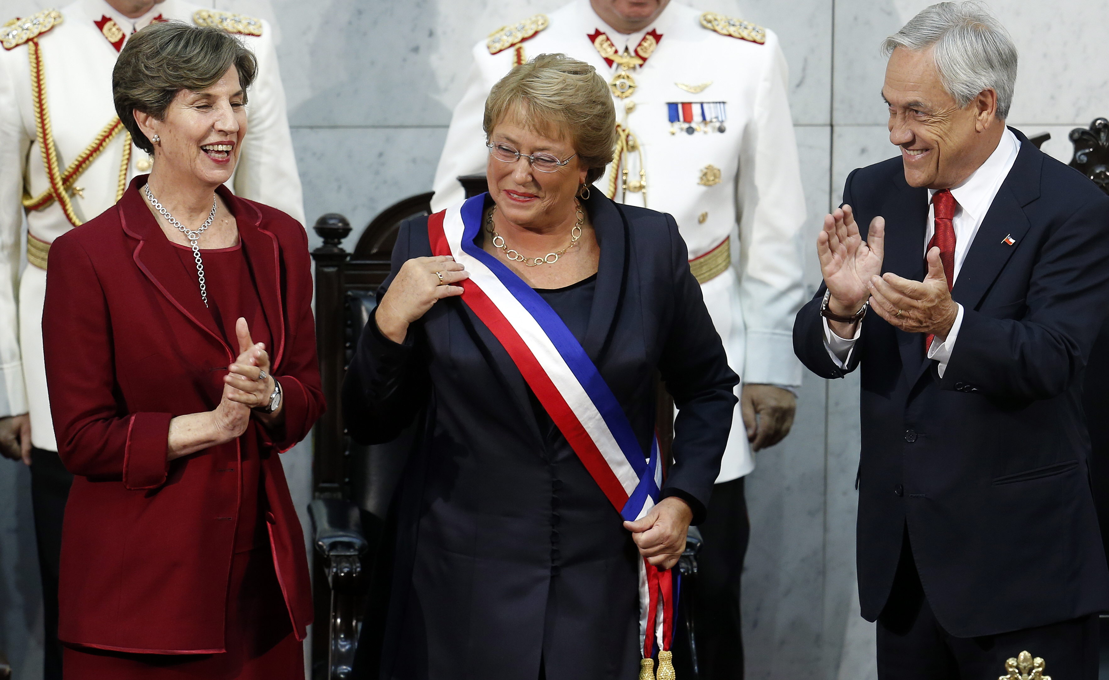Michelle Bachelet es investida presidenta de Chile