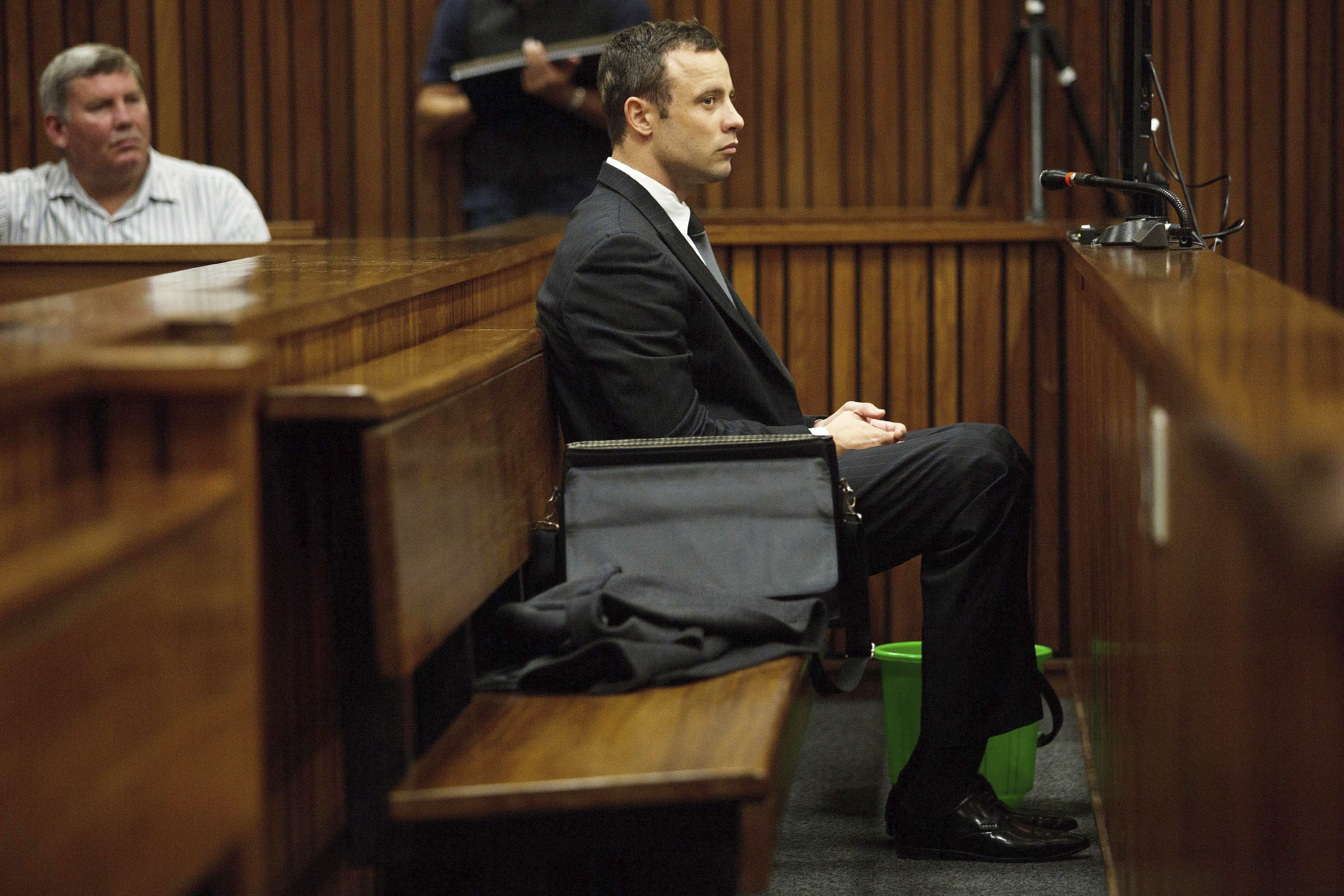 La policía forense contradice la versión de Pistorius