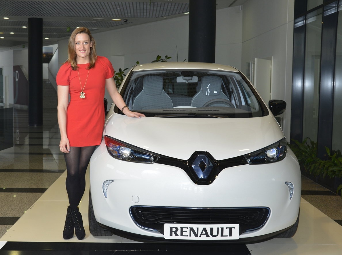Mireia Belmonte unirá su imagen a Renault España hasta 2017