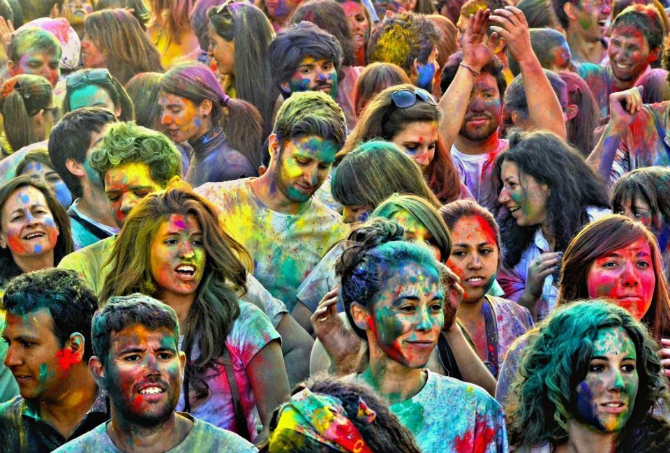 La Fiesta de los Colores se celebrará en la explanada junto a Las Ventas para «acoger más asistentes»
