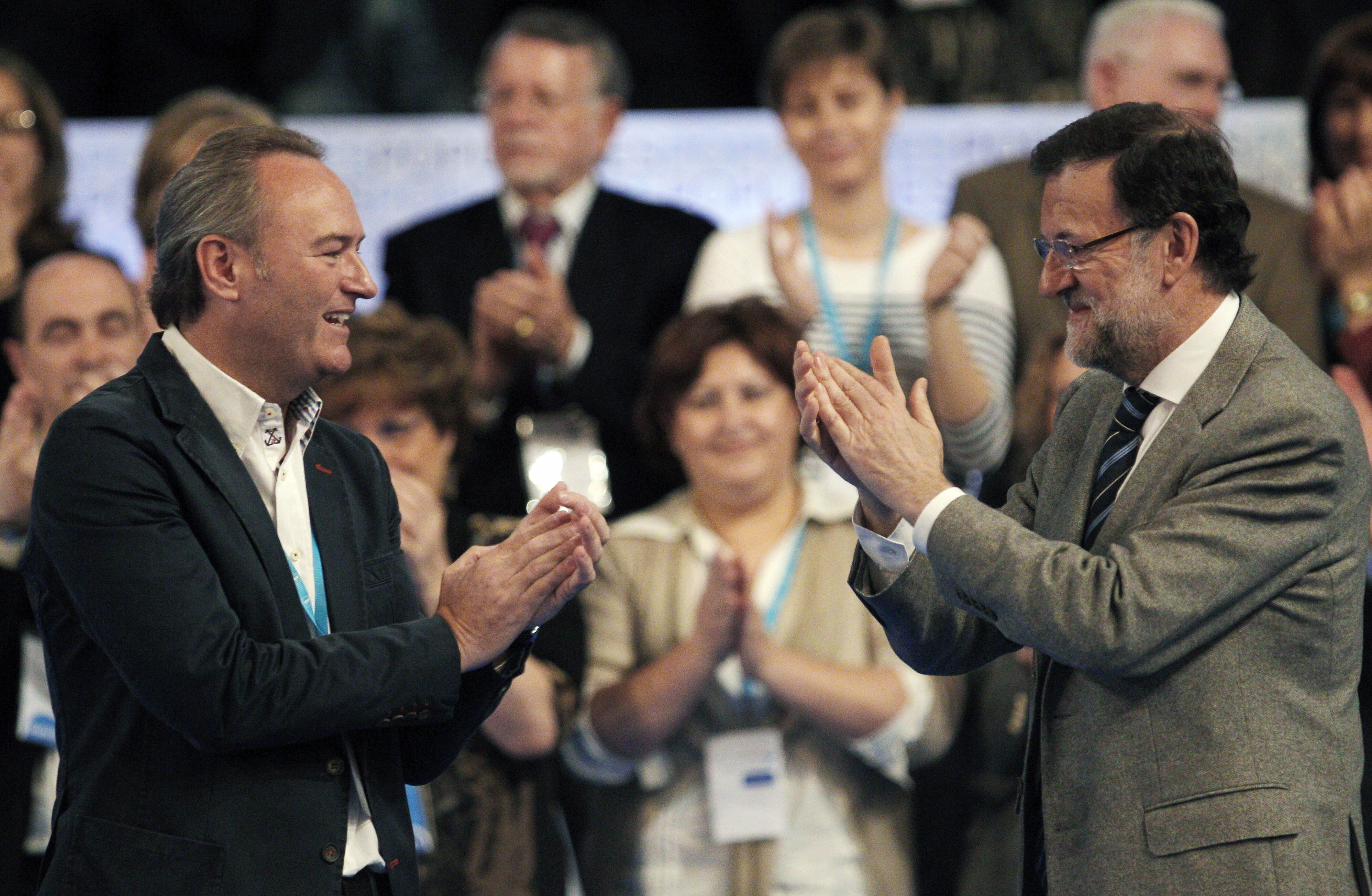 Rajoy alaba la gestión de Cañete aunque sigue sin desvelar el candidato de PP