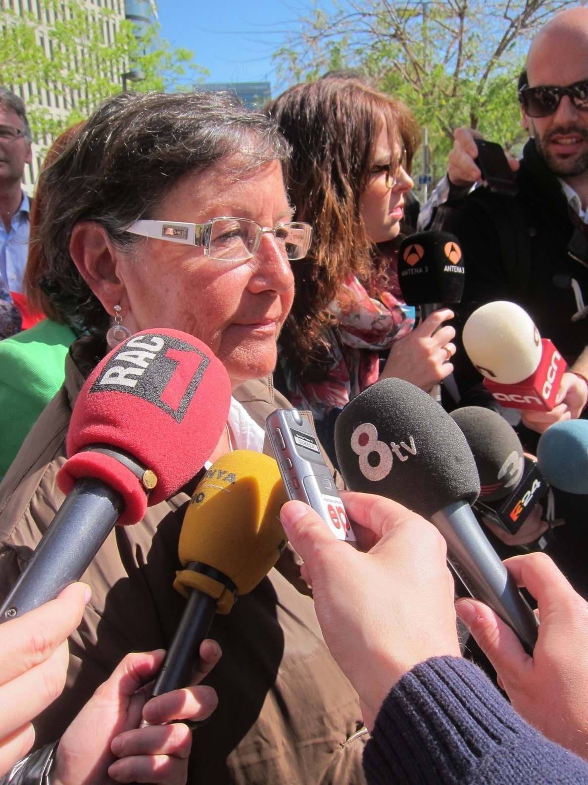La alcaldesa de Cabrils defiende la «legalidad» de ceder el padrón a la Generalitat