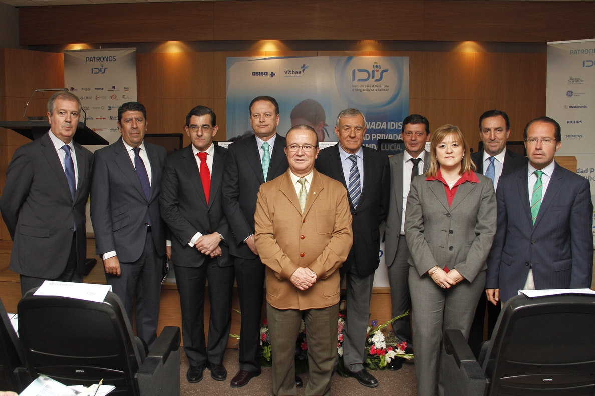 La sanidad privada ayuda a mejorar la eficiencia y la organización del sistema público de Andalucía, según IDIS