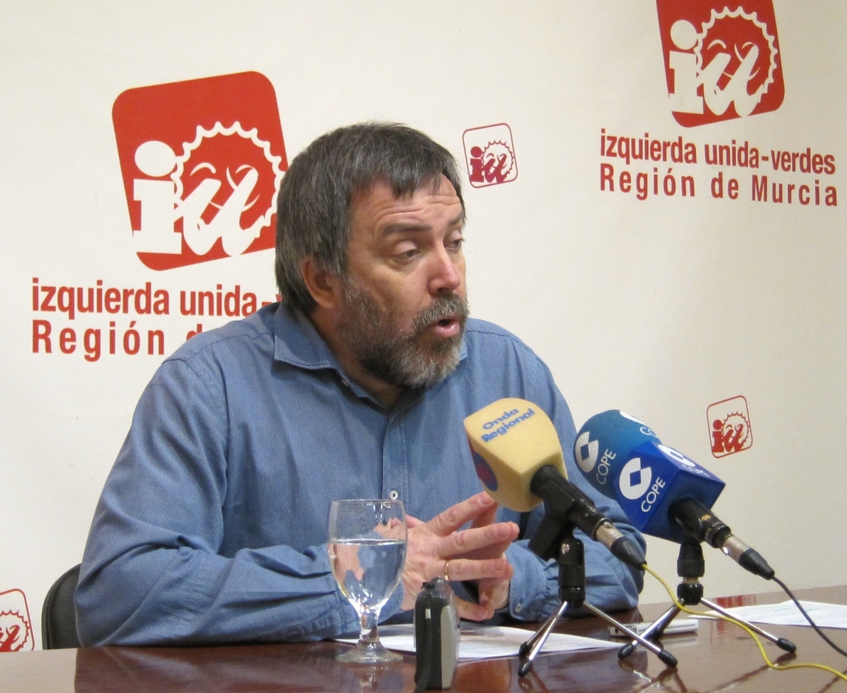 IU-Verdes critica la «incapacidad» de Garre para concretar un compromiso formal sobre el soterramiento