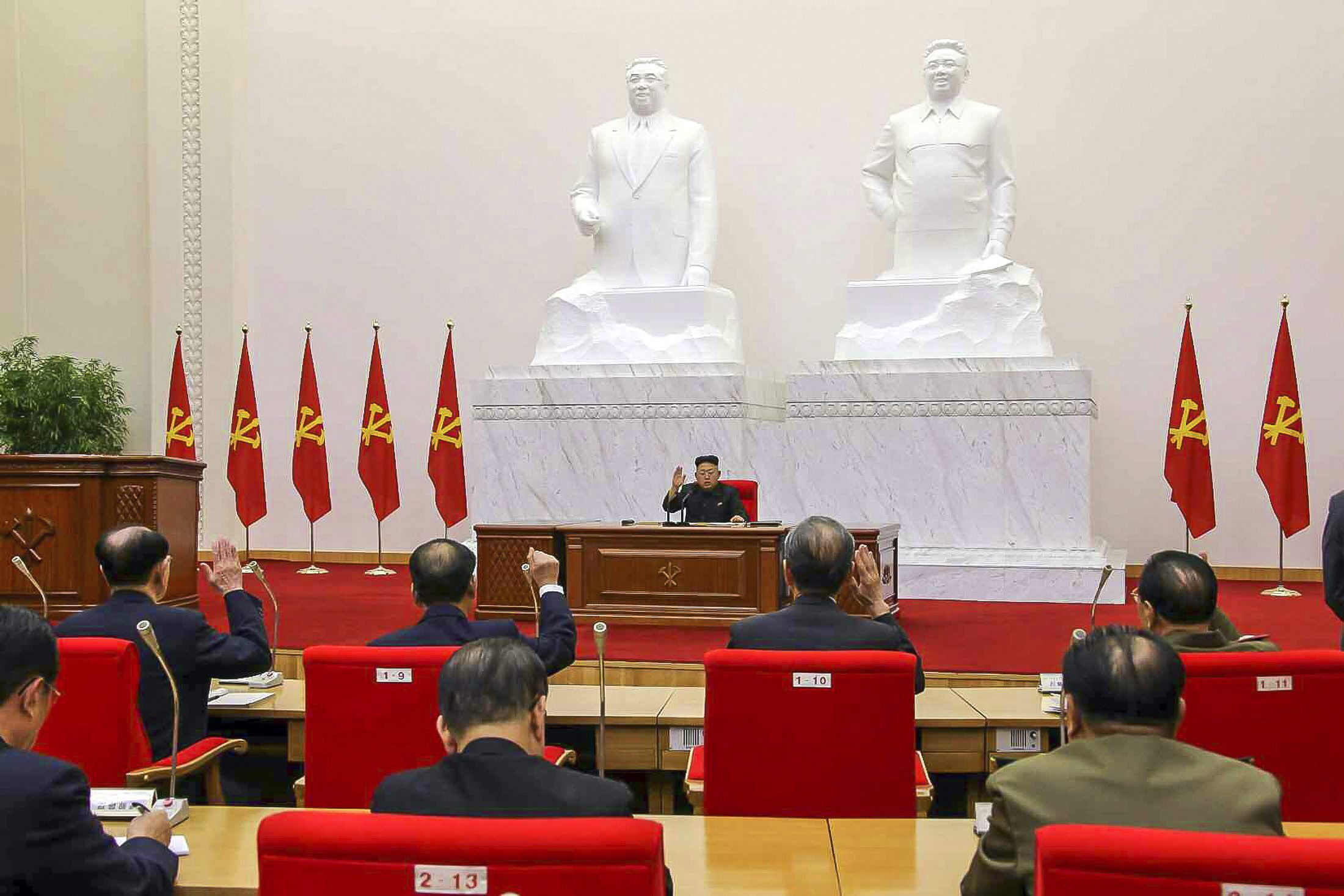 Kim Jong-un renueva como «líder supremo» de Corea del Norte