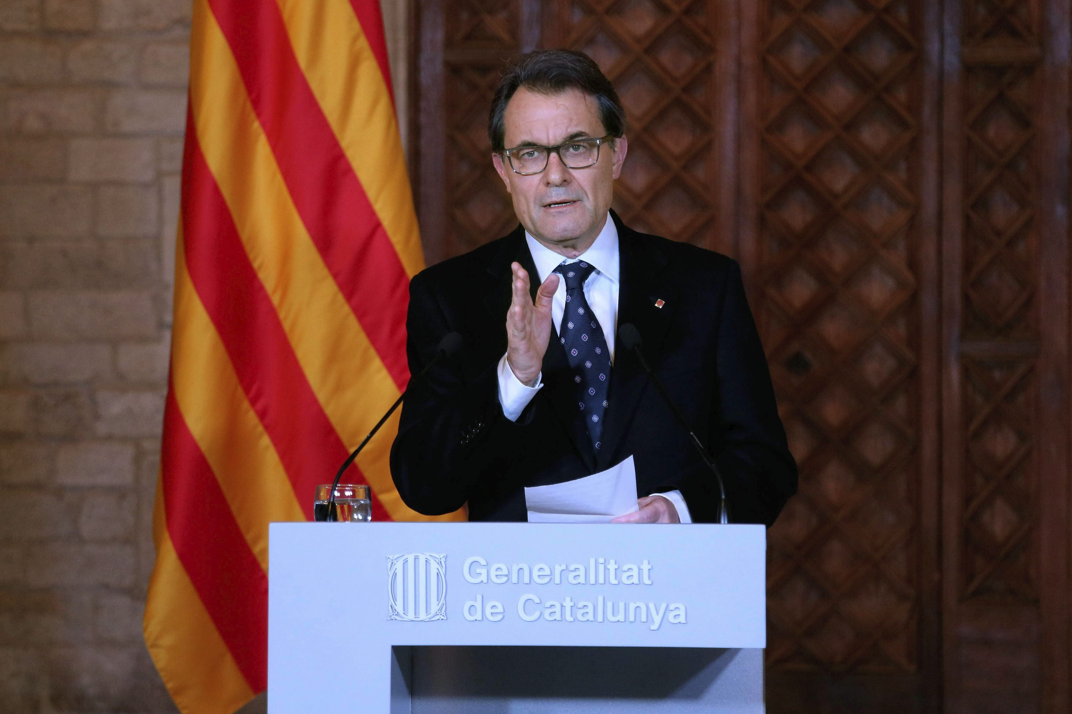 Mas, tras el portazo del Congreso, pide a Rajoy que ponga fecha y hora para un encuentro