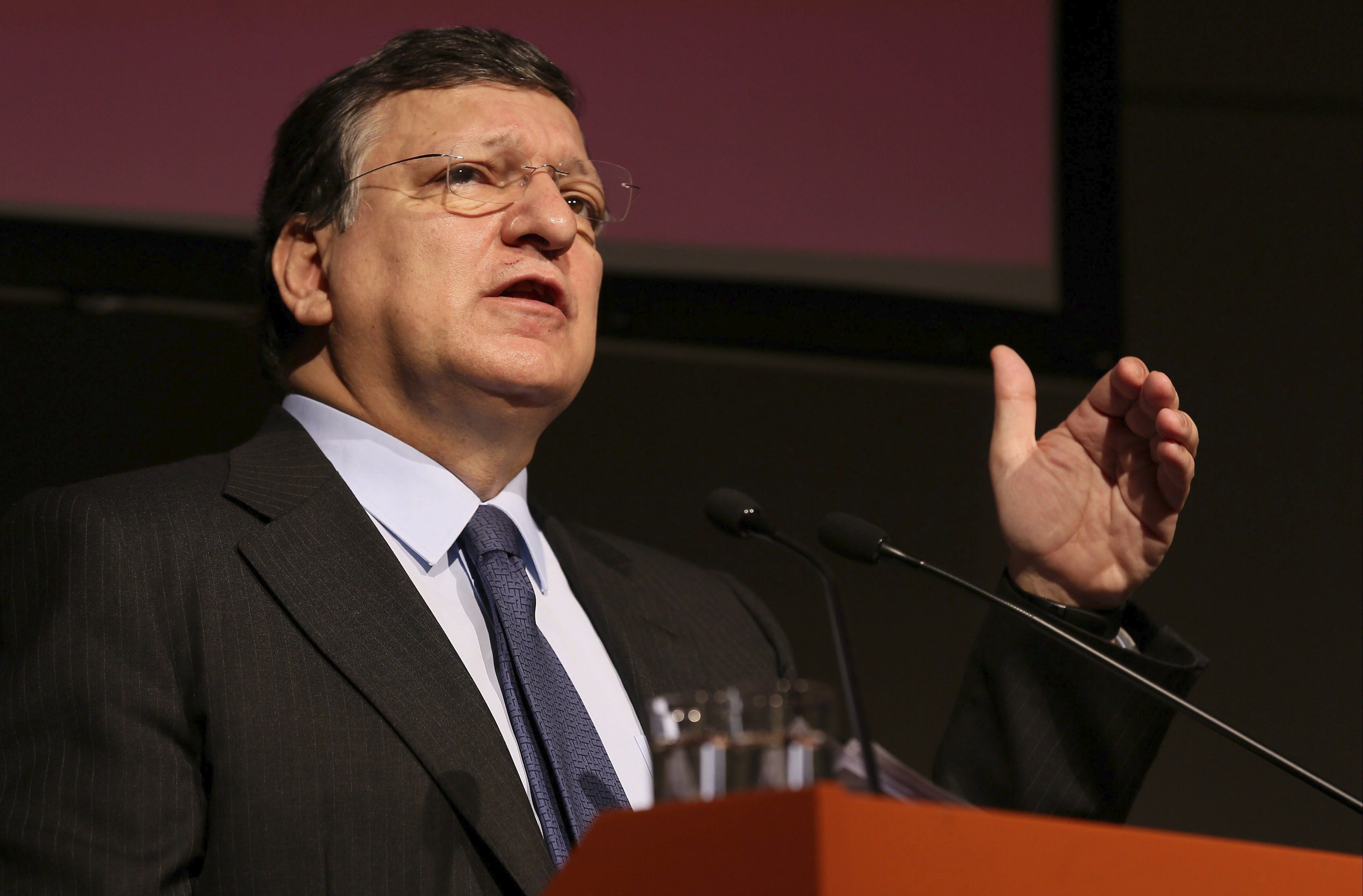 Durao Barroso considera «inaceptable» la cifra de desempleo juvenil en España