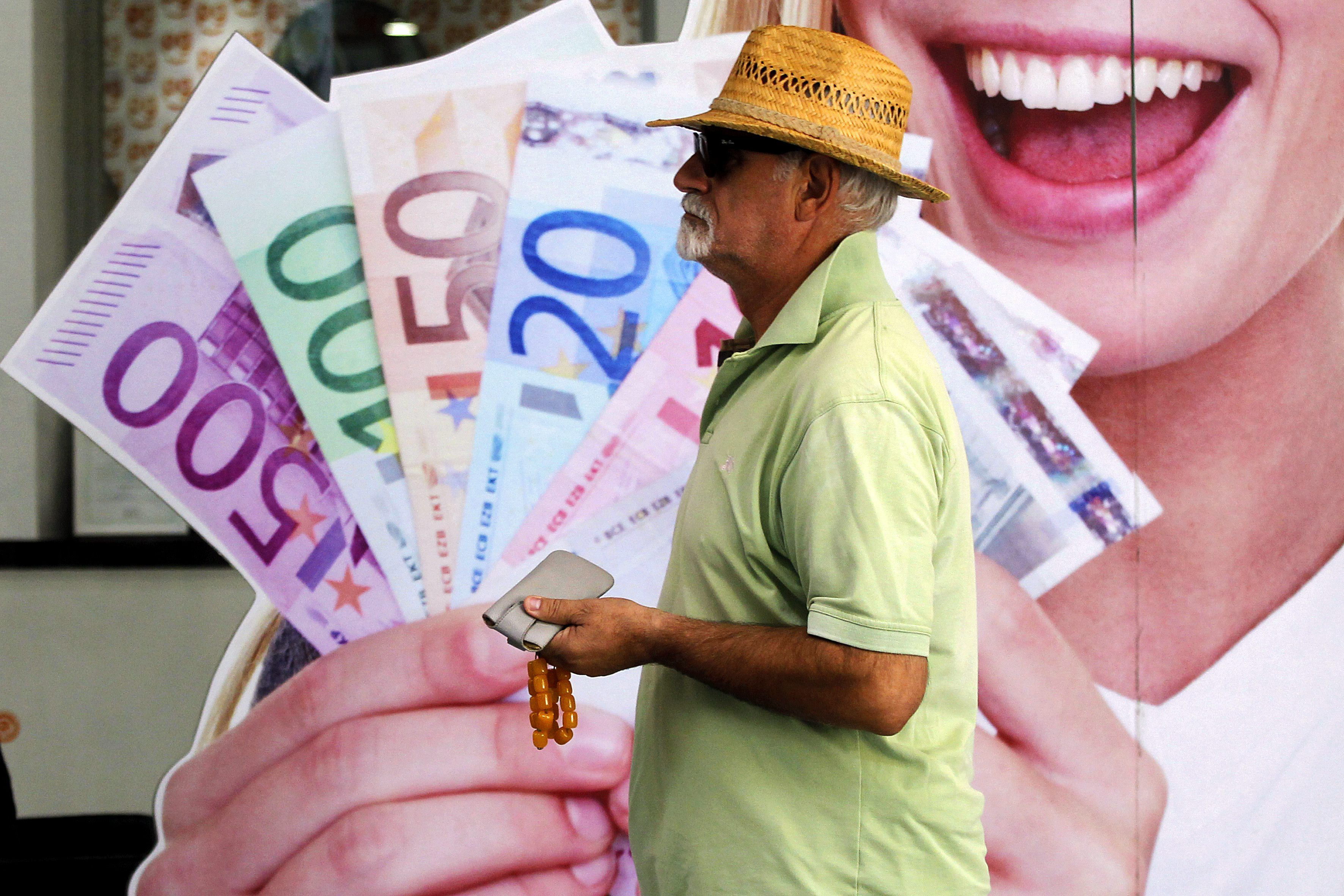 Grecia coloca 3.000 millones de euros en la primera salida al mercado en cuatro años
