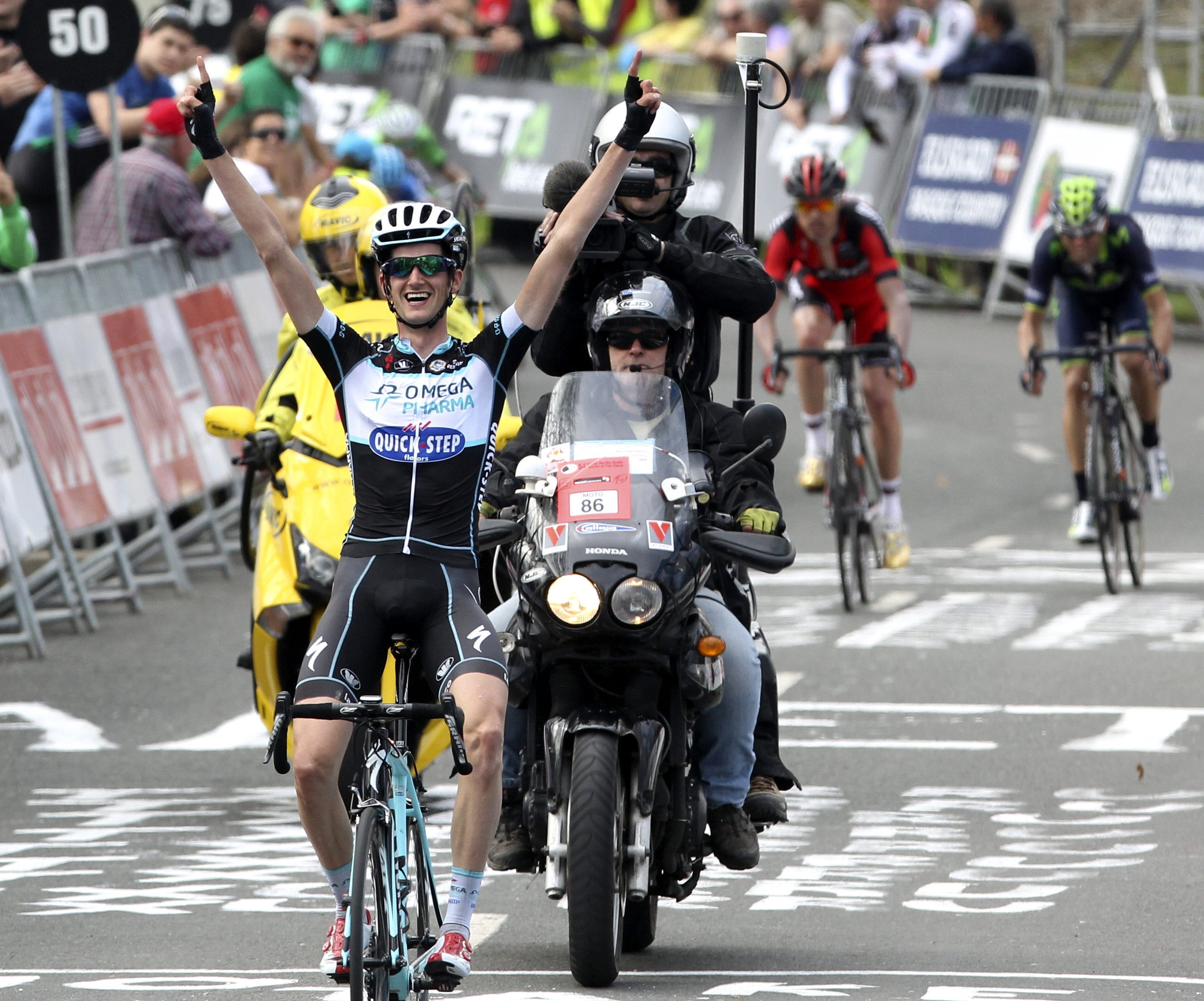 El holandés Poels aprovecha el marcaje Contador-Valverde para ganar en Arrate