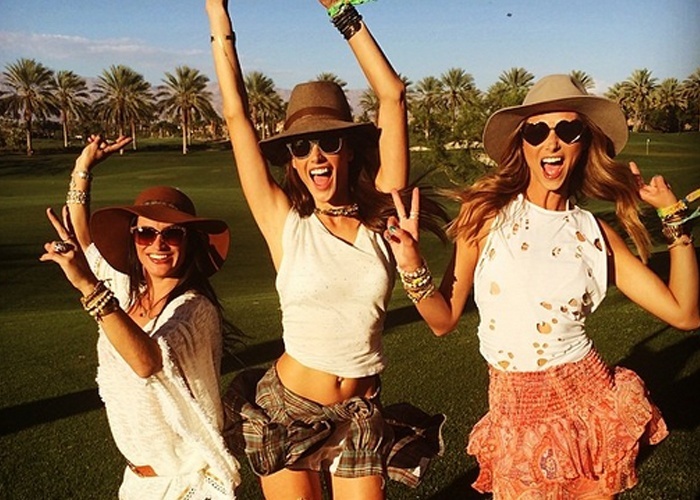 Las celebrities deslumbran con sus mejores looks «hippies» en el festival Coachella 2014