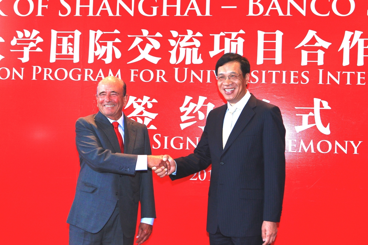 Banco Santander colabora con Bank of Shanghái con programas en siete universidades chinas y otras como la UAM