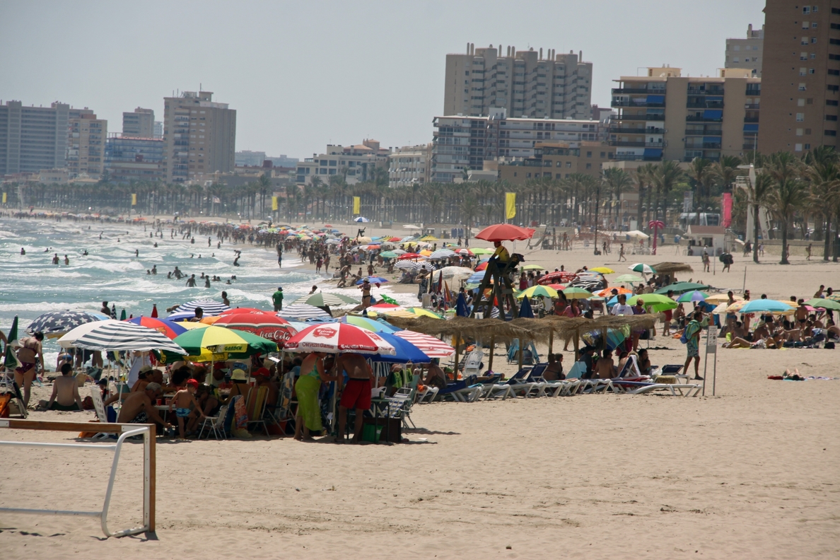 S.El turismo internacional acerca la ocupación hotelera en Alicante al 80 por ciento, 8 puntos más que en 2013