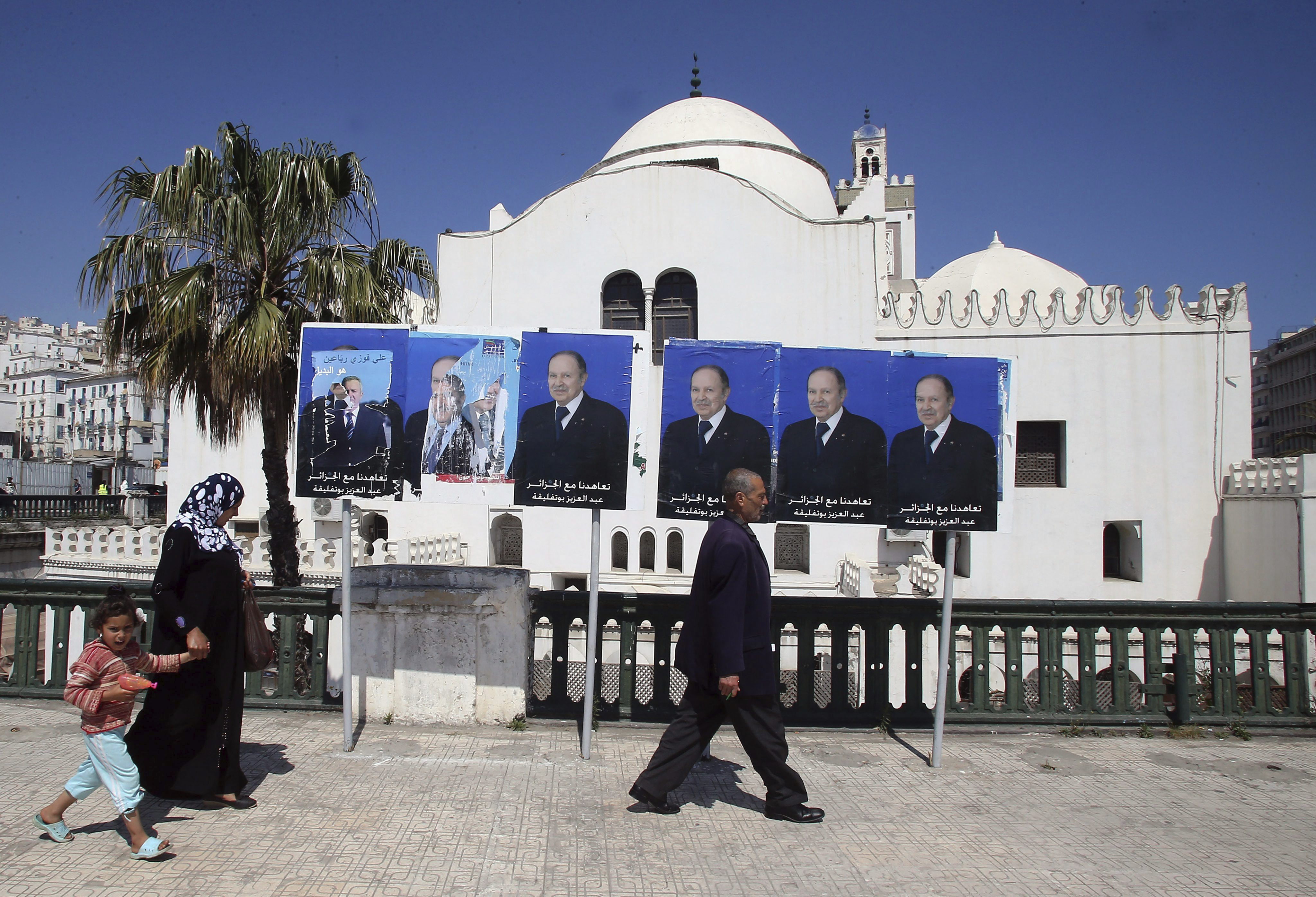 Los argelinos votan hoy en elecciones presidenciales con Buteflika como favorito